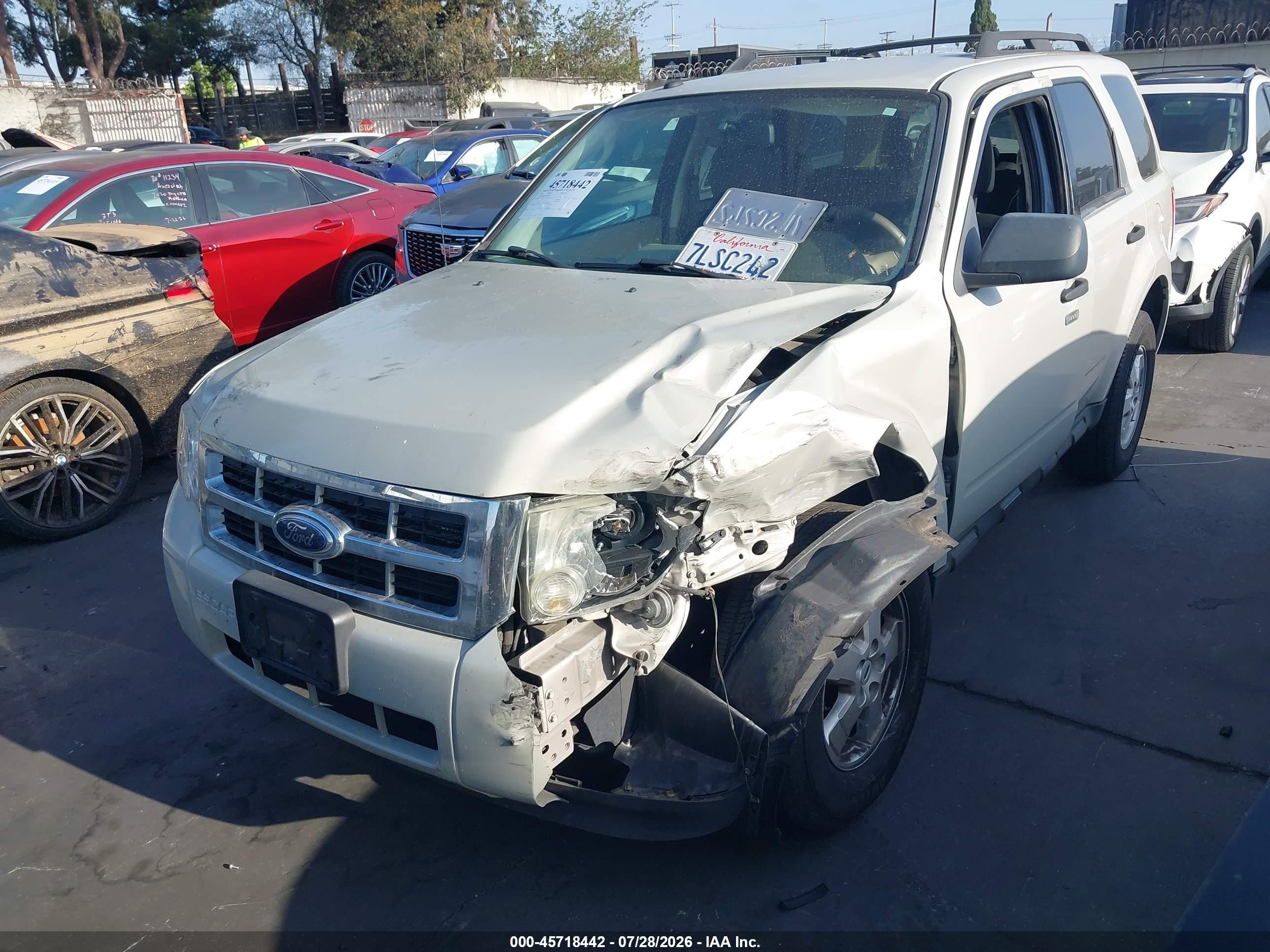 2009 Ford Escape Xlt White vin: 1FMCU03739KA21397