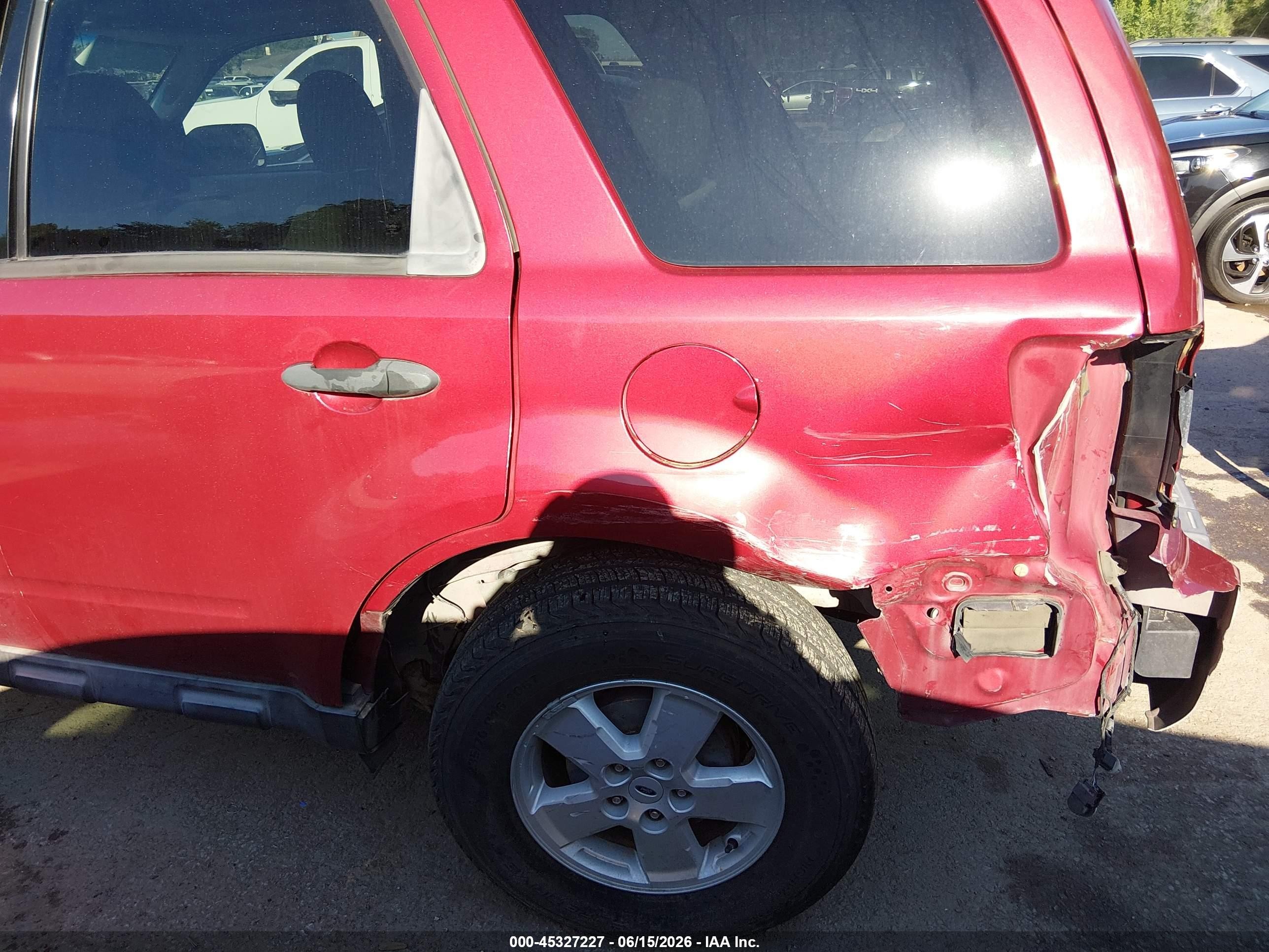 2009 Ford Escape Xlt Red vin: 1FMCU03739KA93460