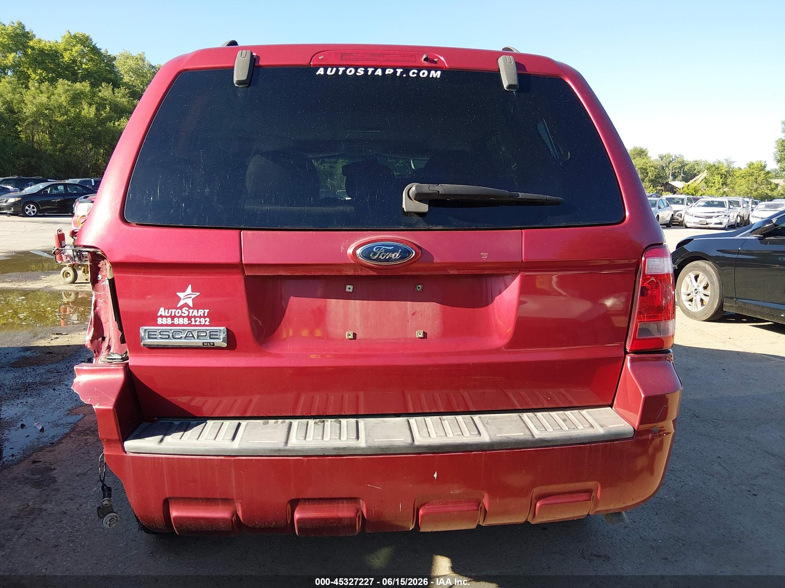 2009 Ford Escape Xlt Red vin: 1FMCU03739KA93460