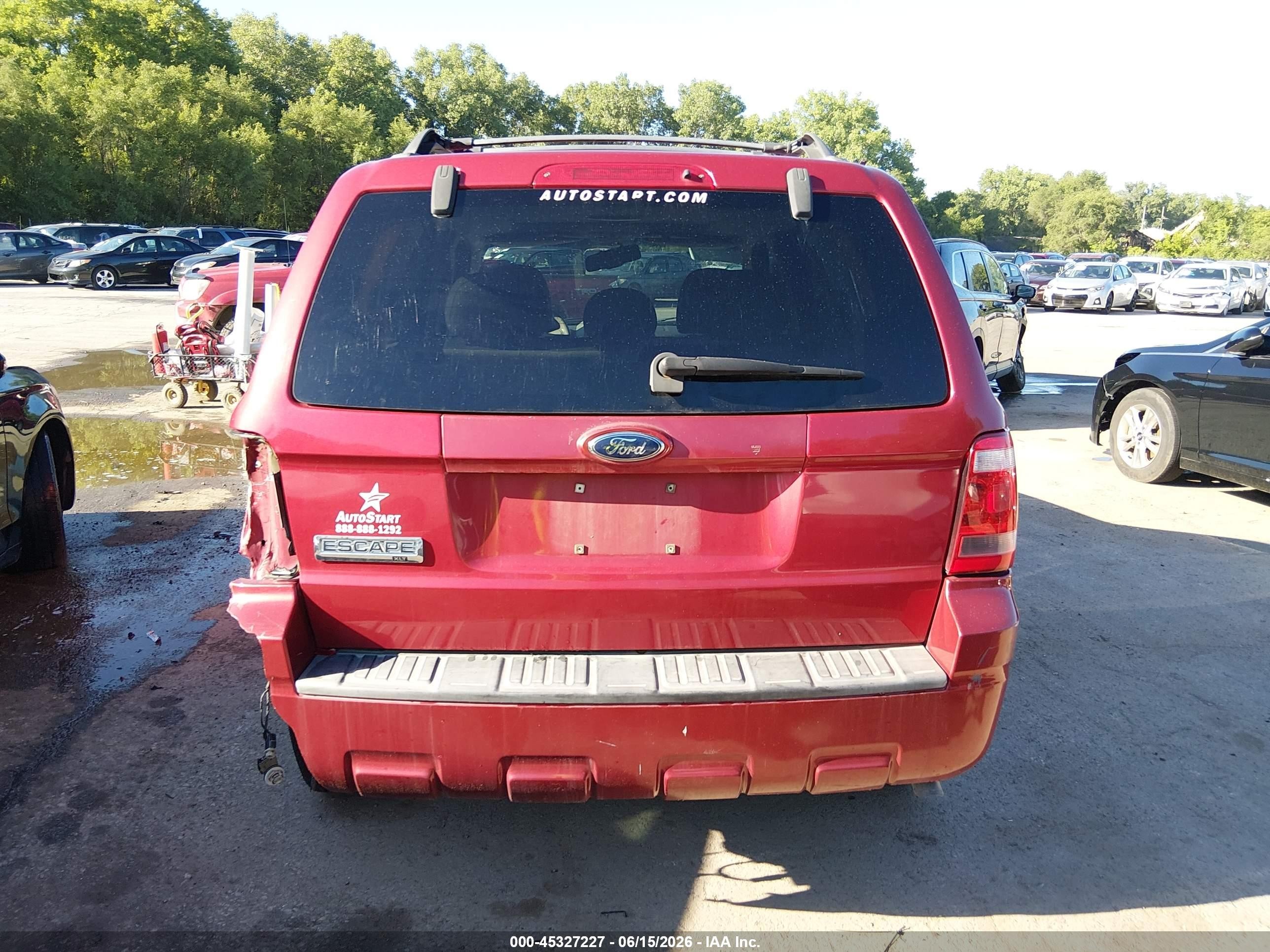 2009 Ford Escape Xlt Red vin: 1FMCU03739KA93460
