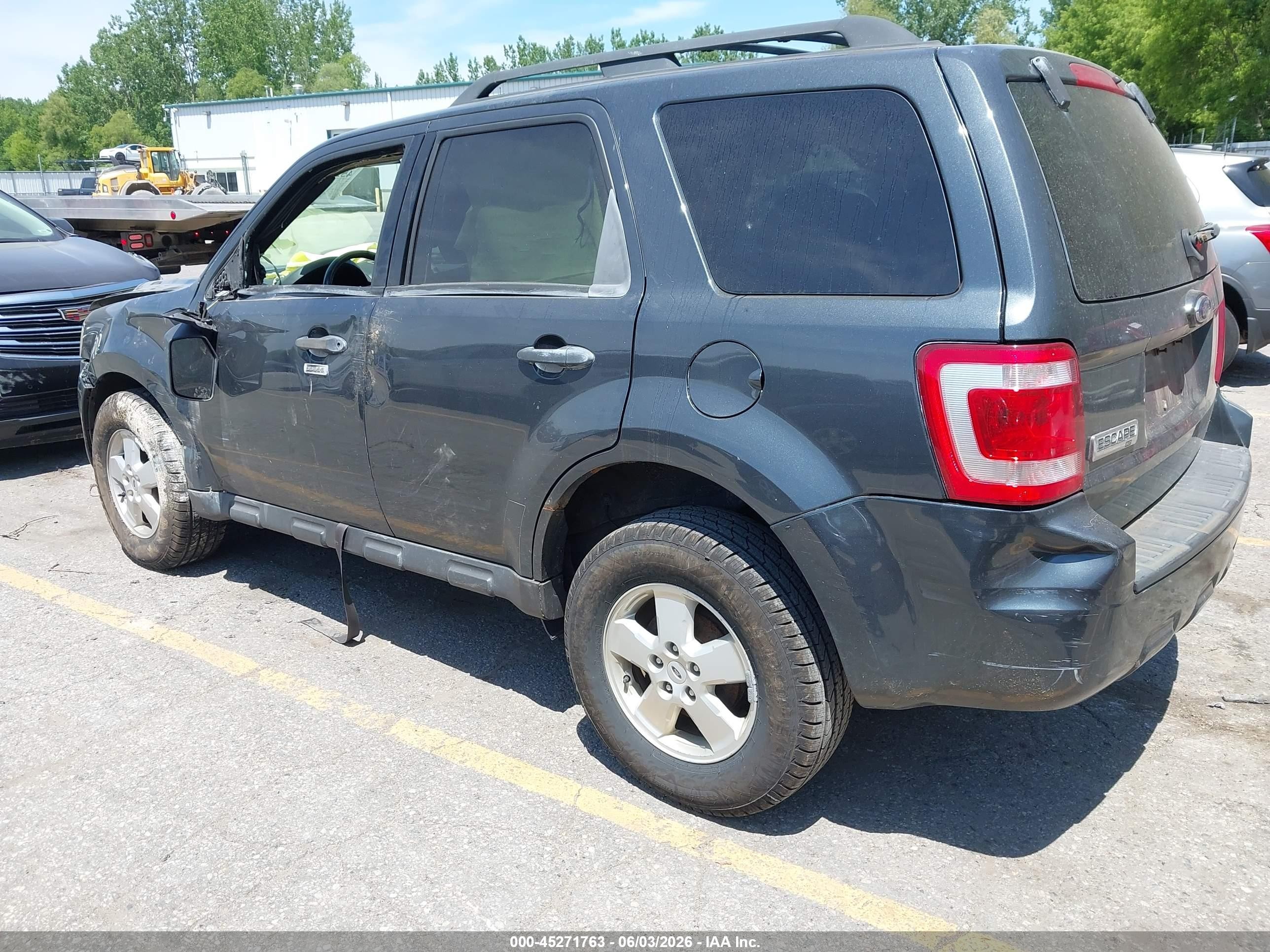 2009 Ford Escape Xlt Черный vin: 1FMCU03759KA26004