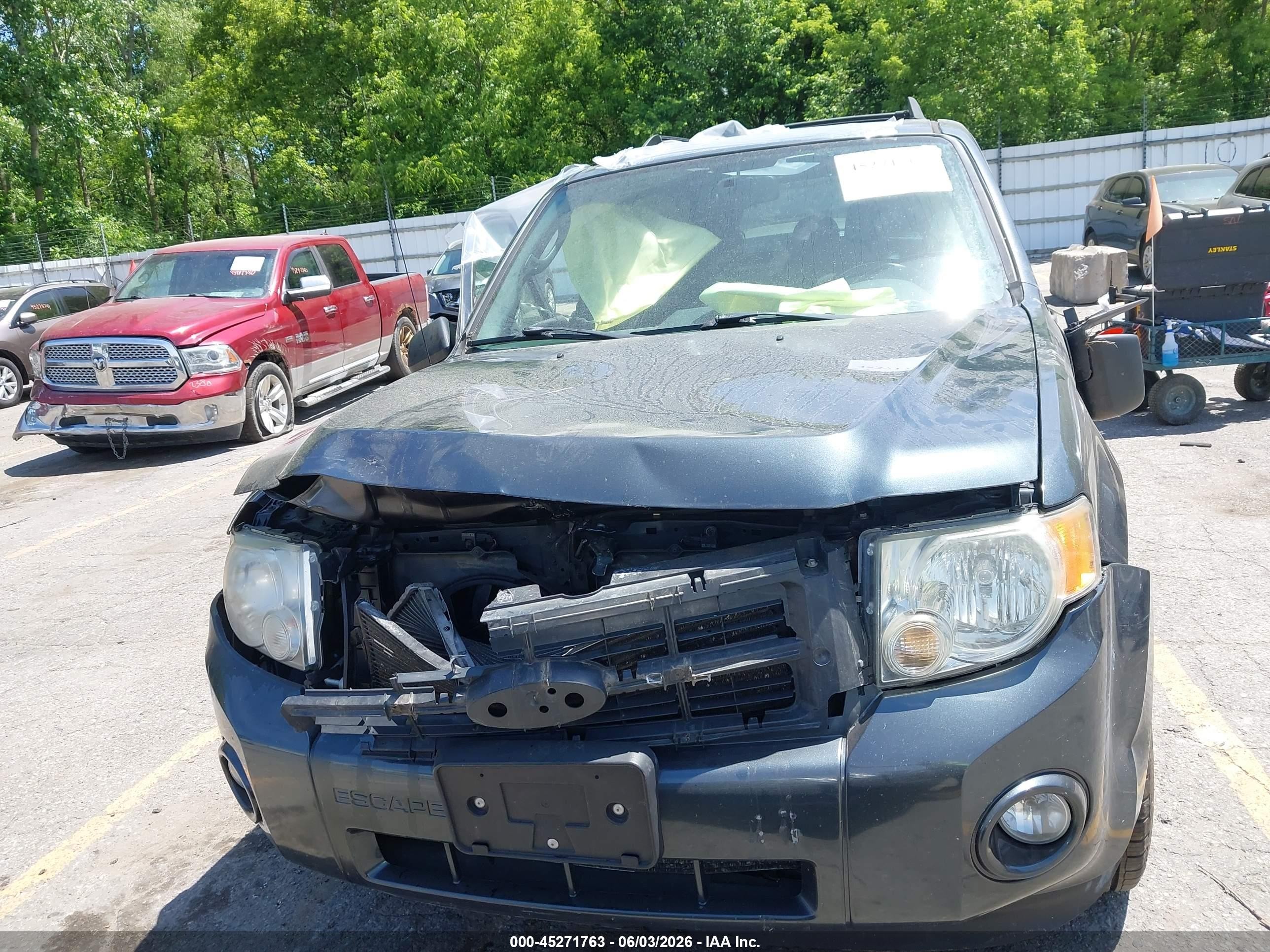 2009 Ford Escape Xlt Черный vin: 1FMCU03759KA26004