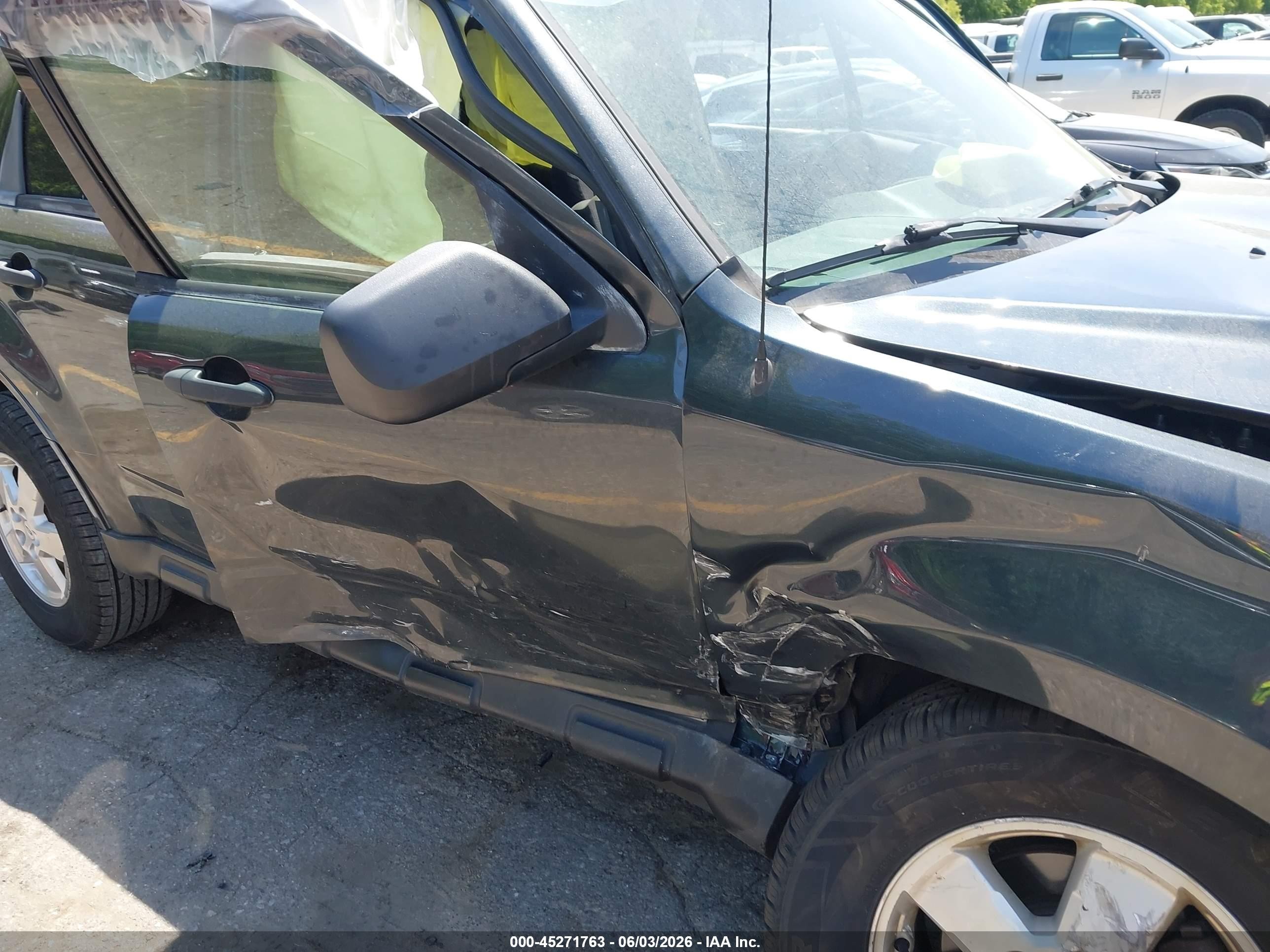 2009 Ford Escape Xlt Черный vin: 1FMCU03759KA26004
