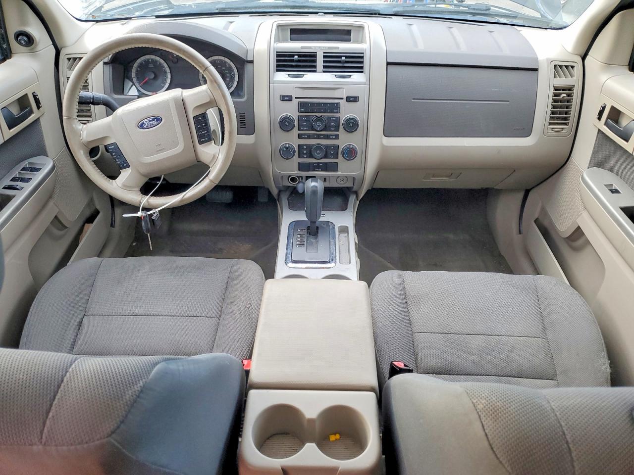 2009 Ford Escape Xlt Black vin: 1FMCU03759KA45121