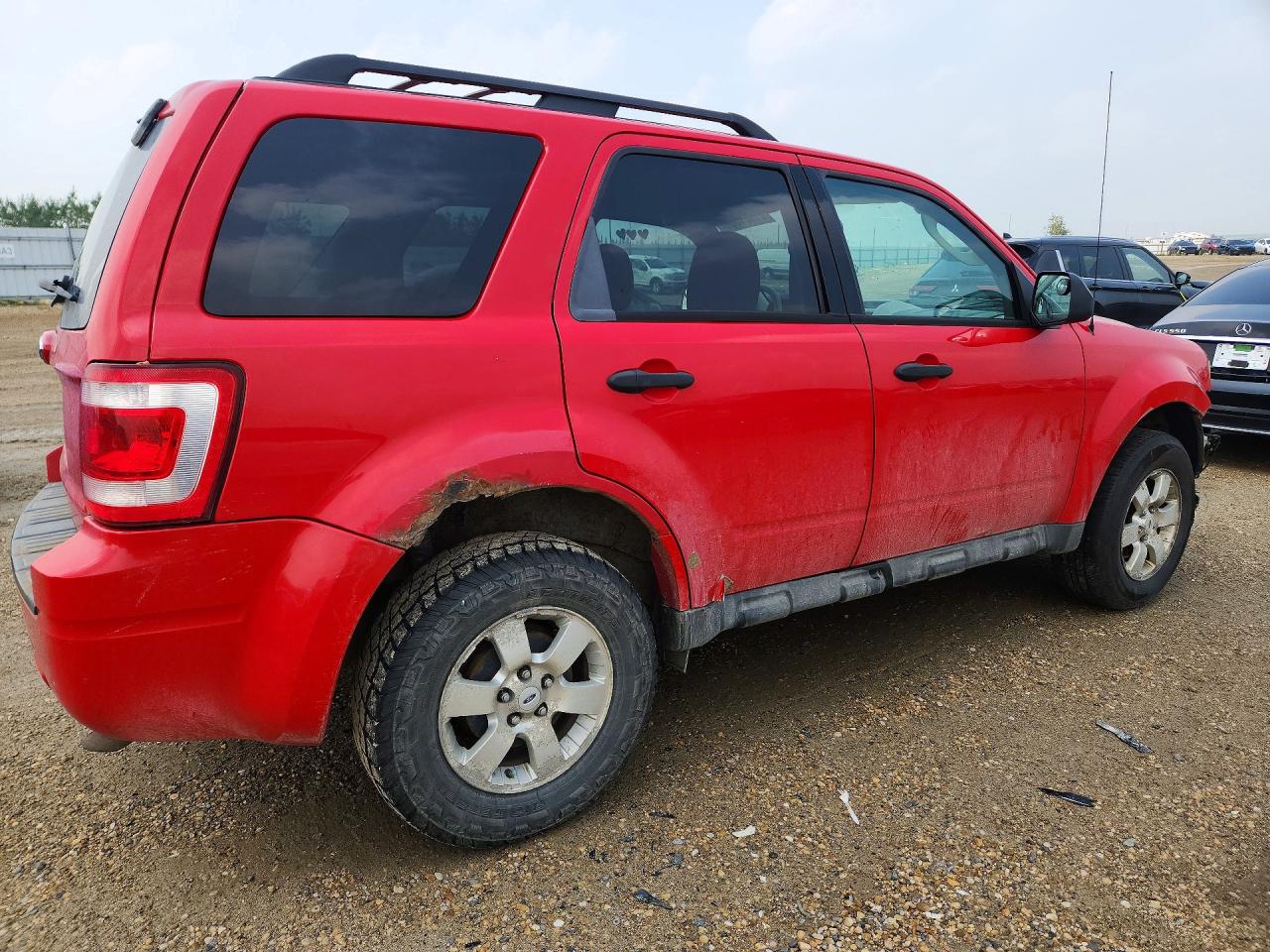 2009 Ford Escape Xlt Red vin: 1FMCU03769KA90696