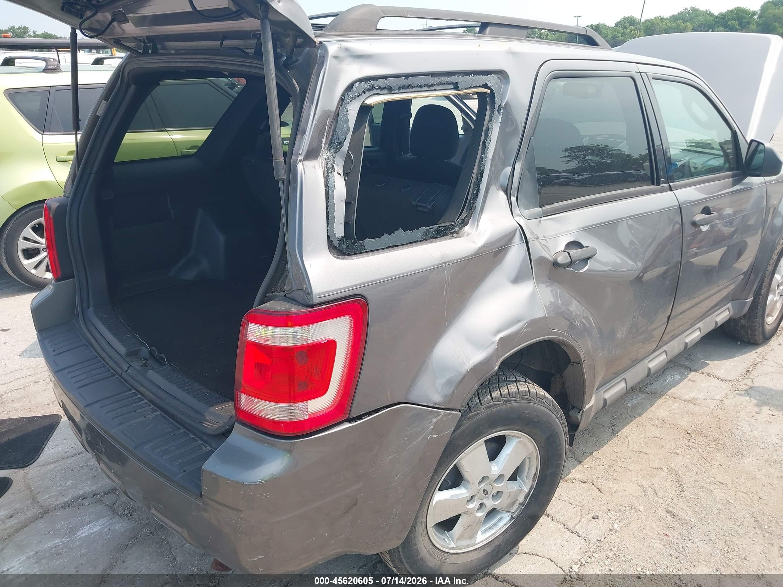 2009 Ford Escape Xlt Gray vin: 1FMCU03769KB21560