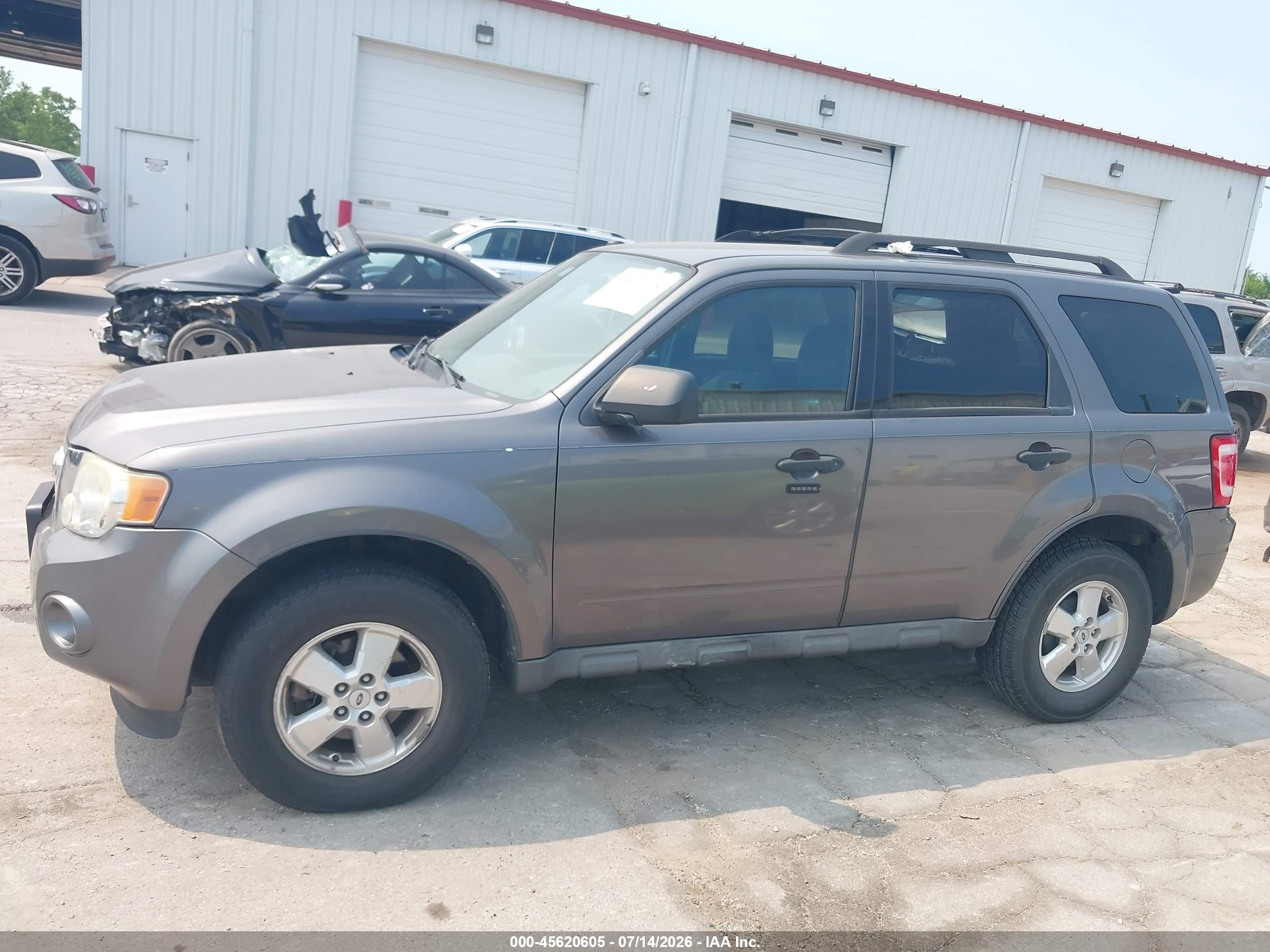 2009 Ford Escape Xlt Gray vin: 1FMCU03769KB21560