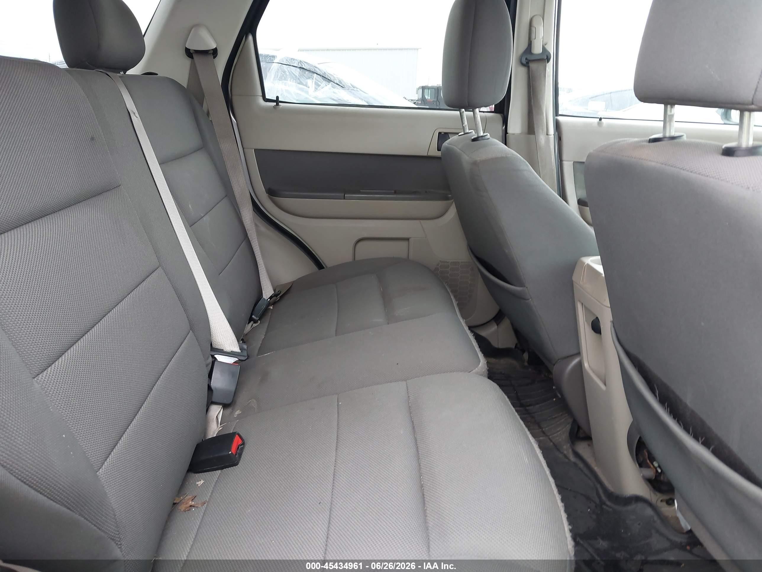 2009 Ford Escape Xlt Silver vin: 1FMCU03769KB63257