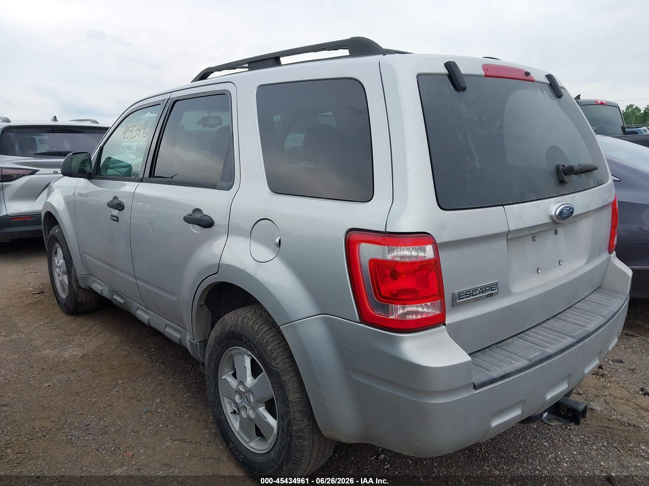 2009 Ford Escape Xlt Silver vin: 1FMCU03769KB63257