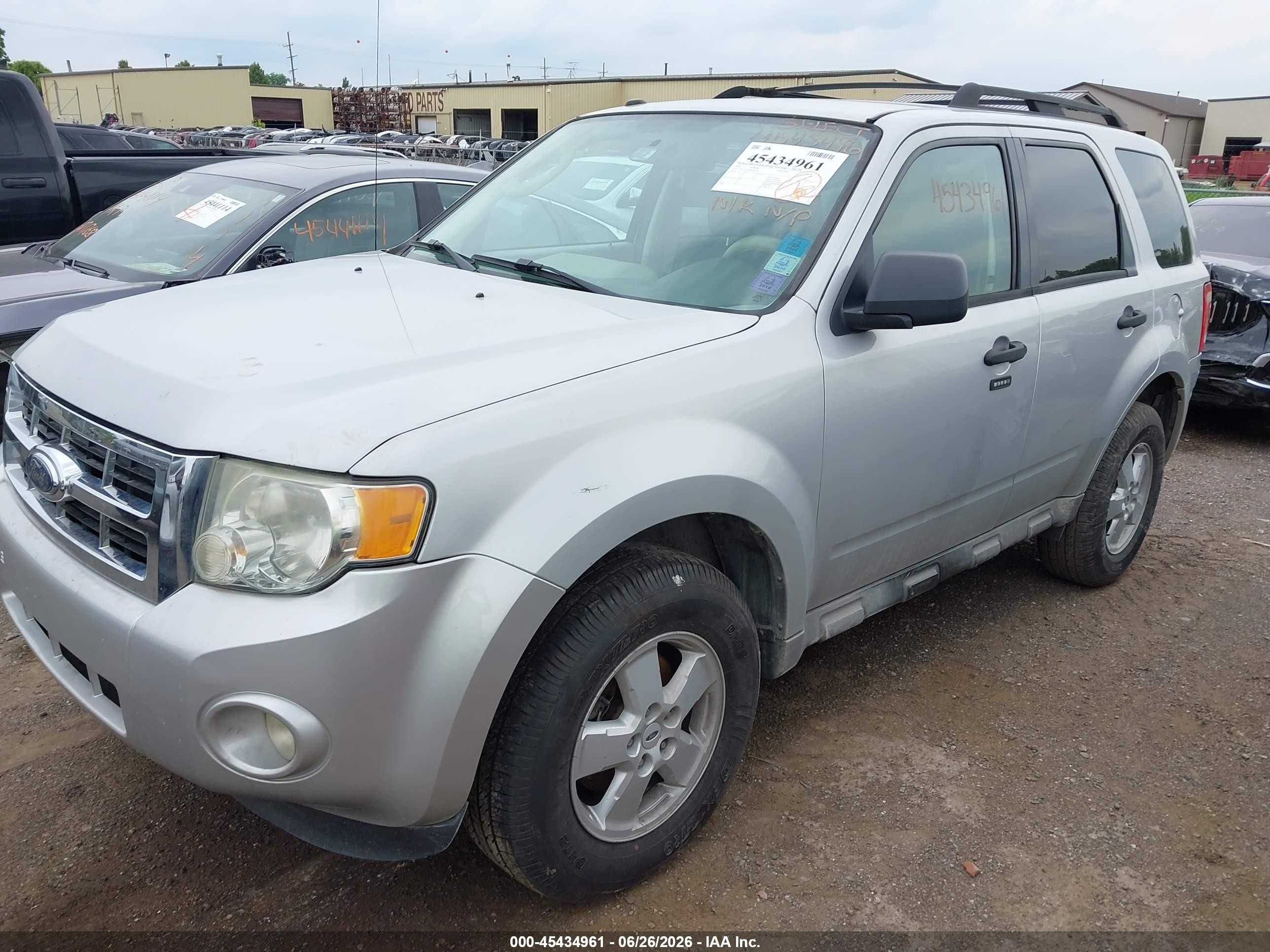 2009 Ford Escape Xlt Silver vin: 1FMCU03769KB63257