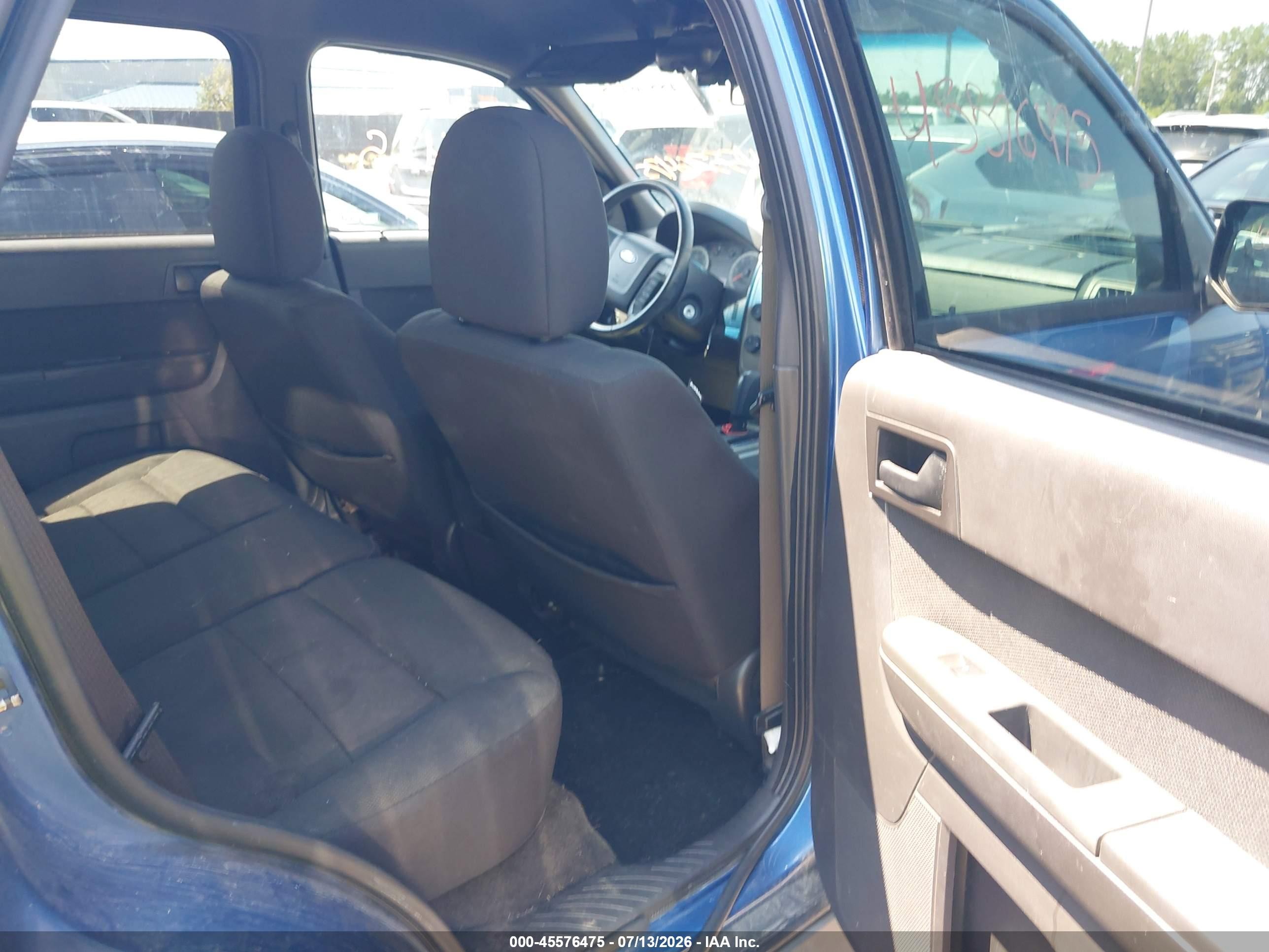 2009 Ford Escape Xlt Синий vin: 1FMCU03769KC46901