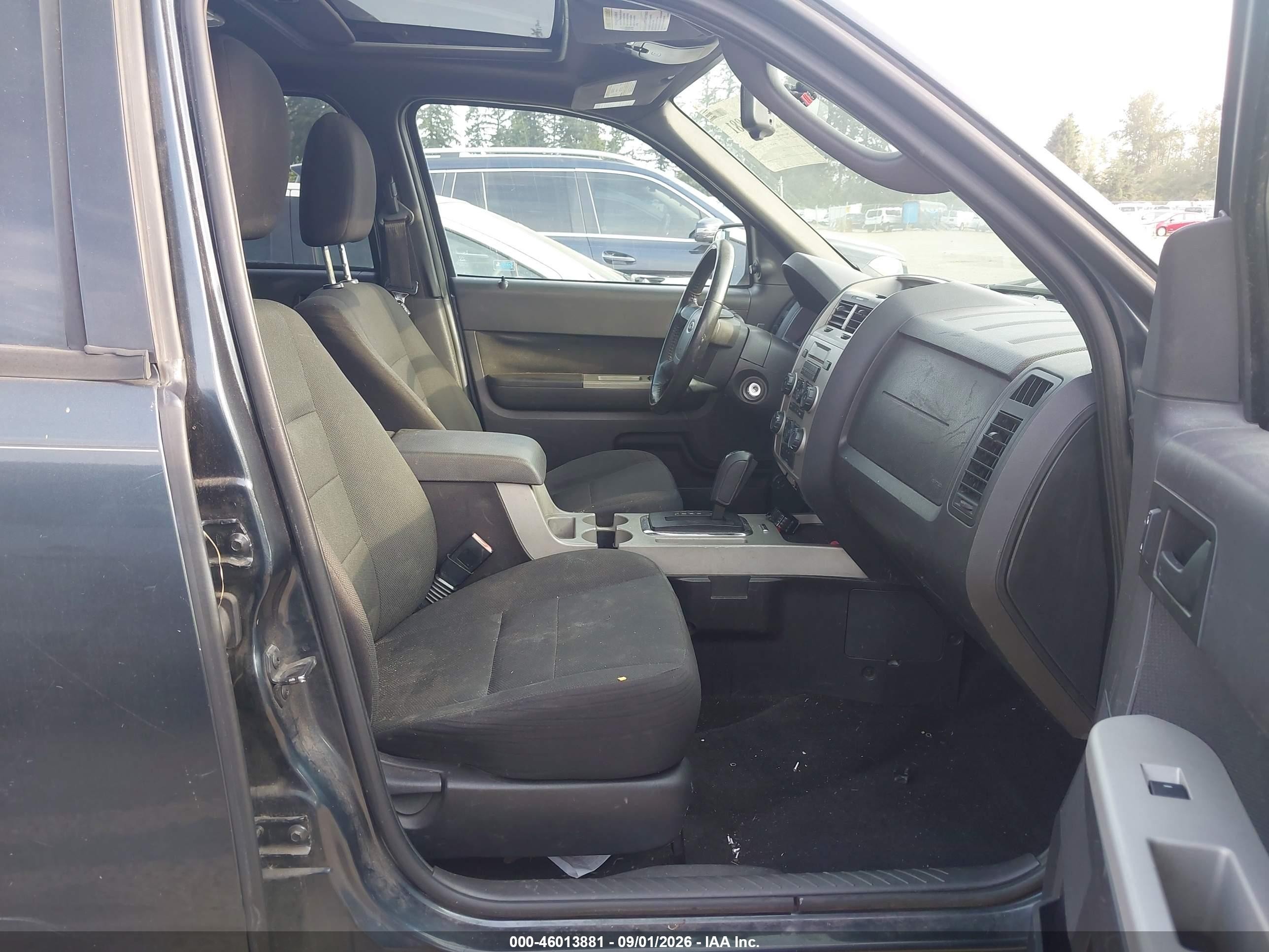 2009 Ford Escape Xlt Gray vin: 1FMCU03769KD07681
