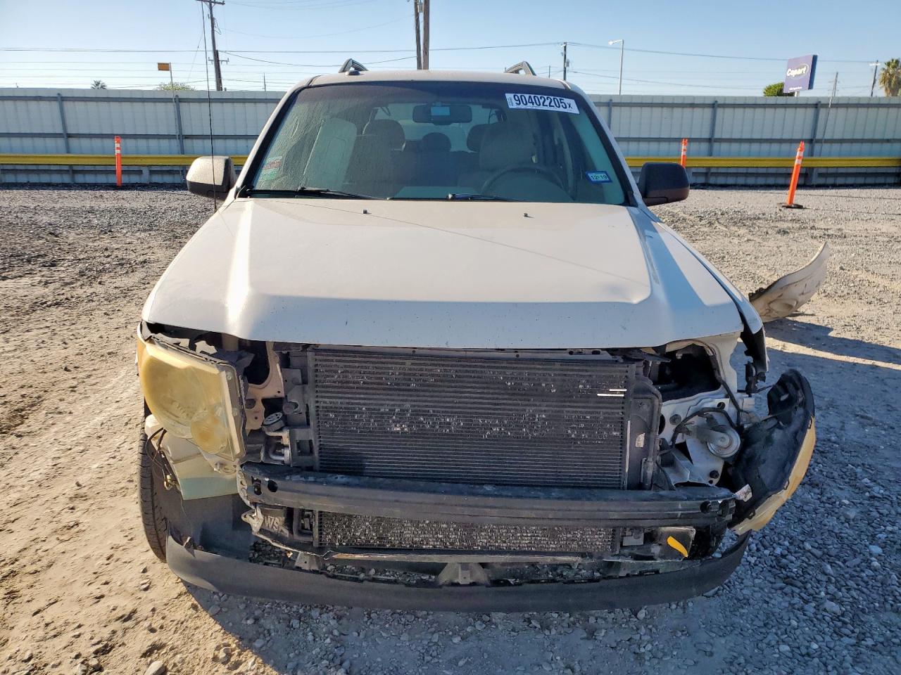 2009 Ford Escape Xlt White vin: 1FMCU03779KA25761