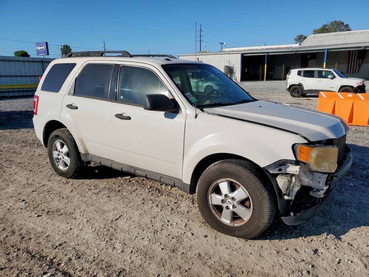 2009 Ford Escape Xlt White vin: 1FMCU03779KA25761