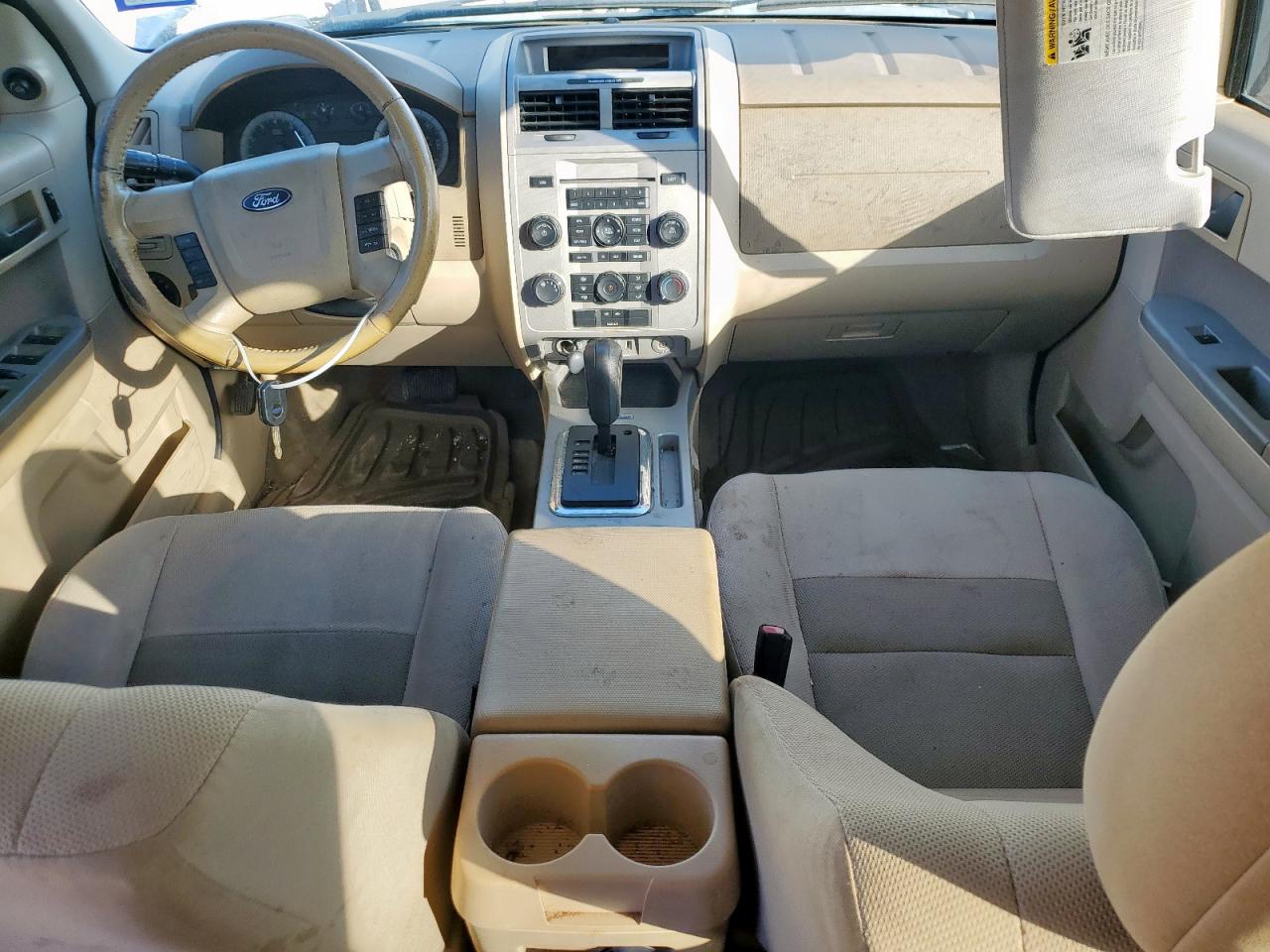 2009 Ford Escape Xlt White vin: 1FMCU03779KA25761