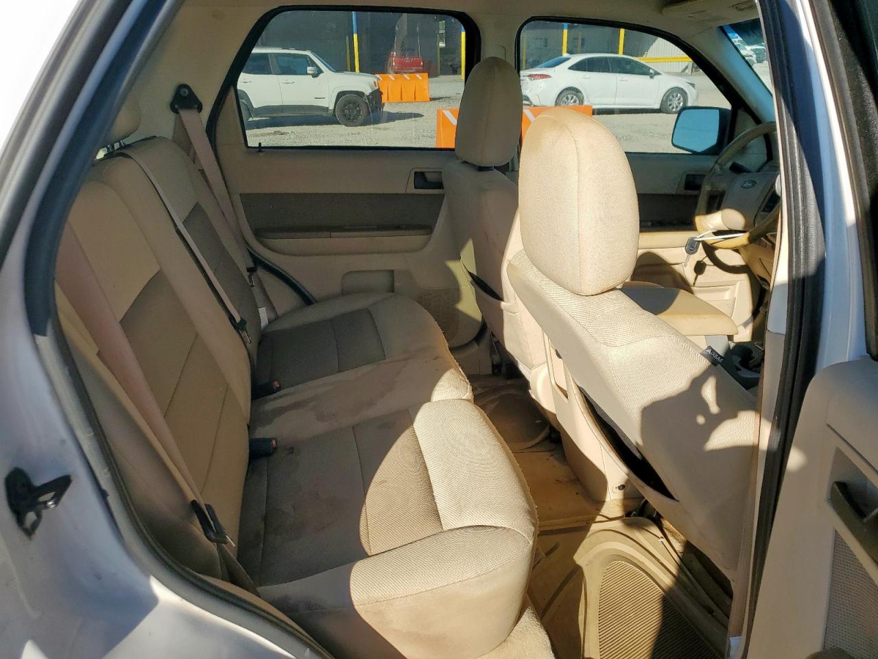 2009 Ford Escape Xlt White vin: 1FMCU03779KA25761