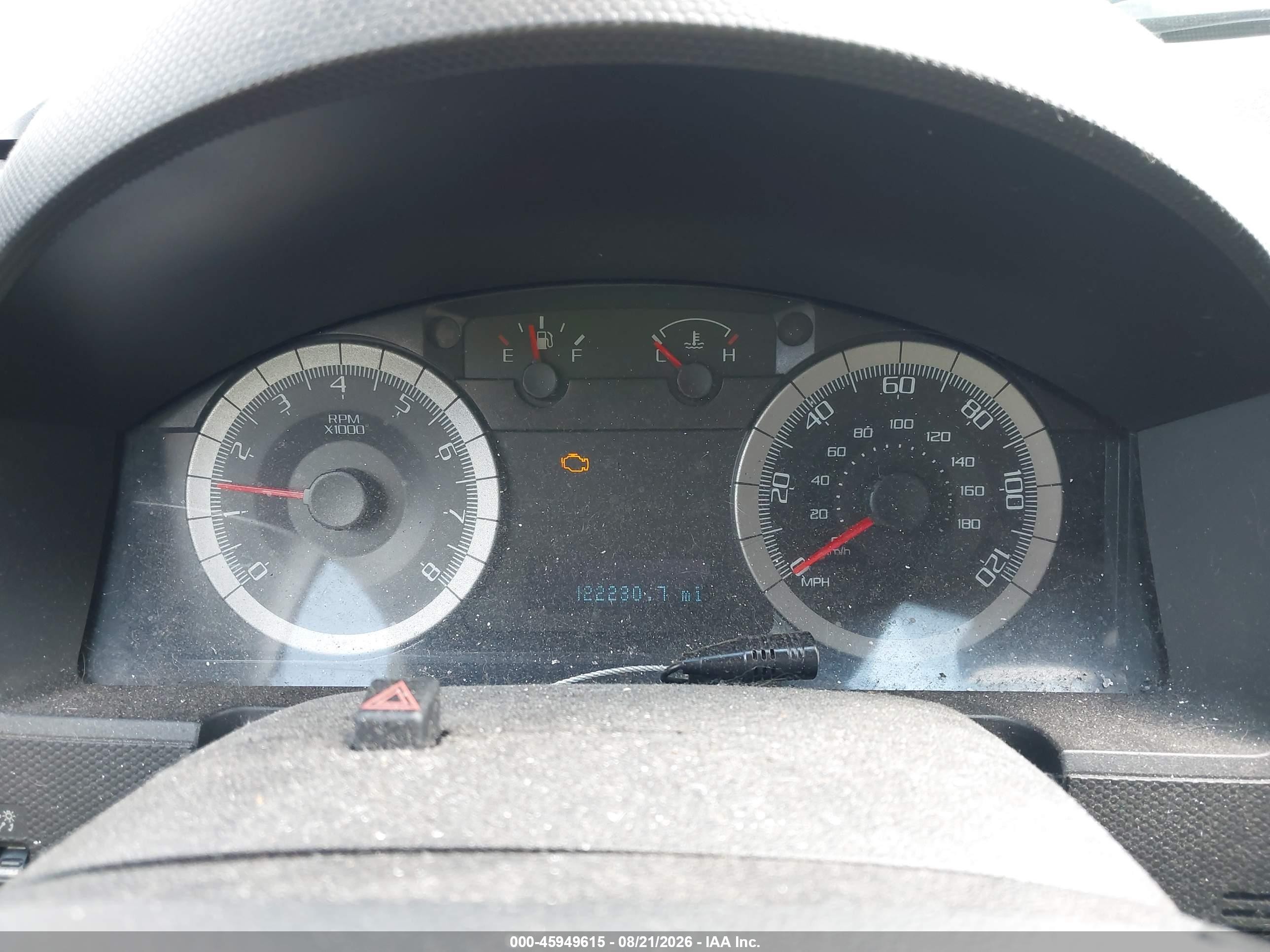 2009 Ford Escape Xlt White vin: 1FMCU03779KB29795