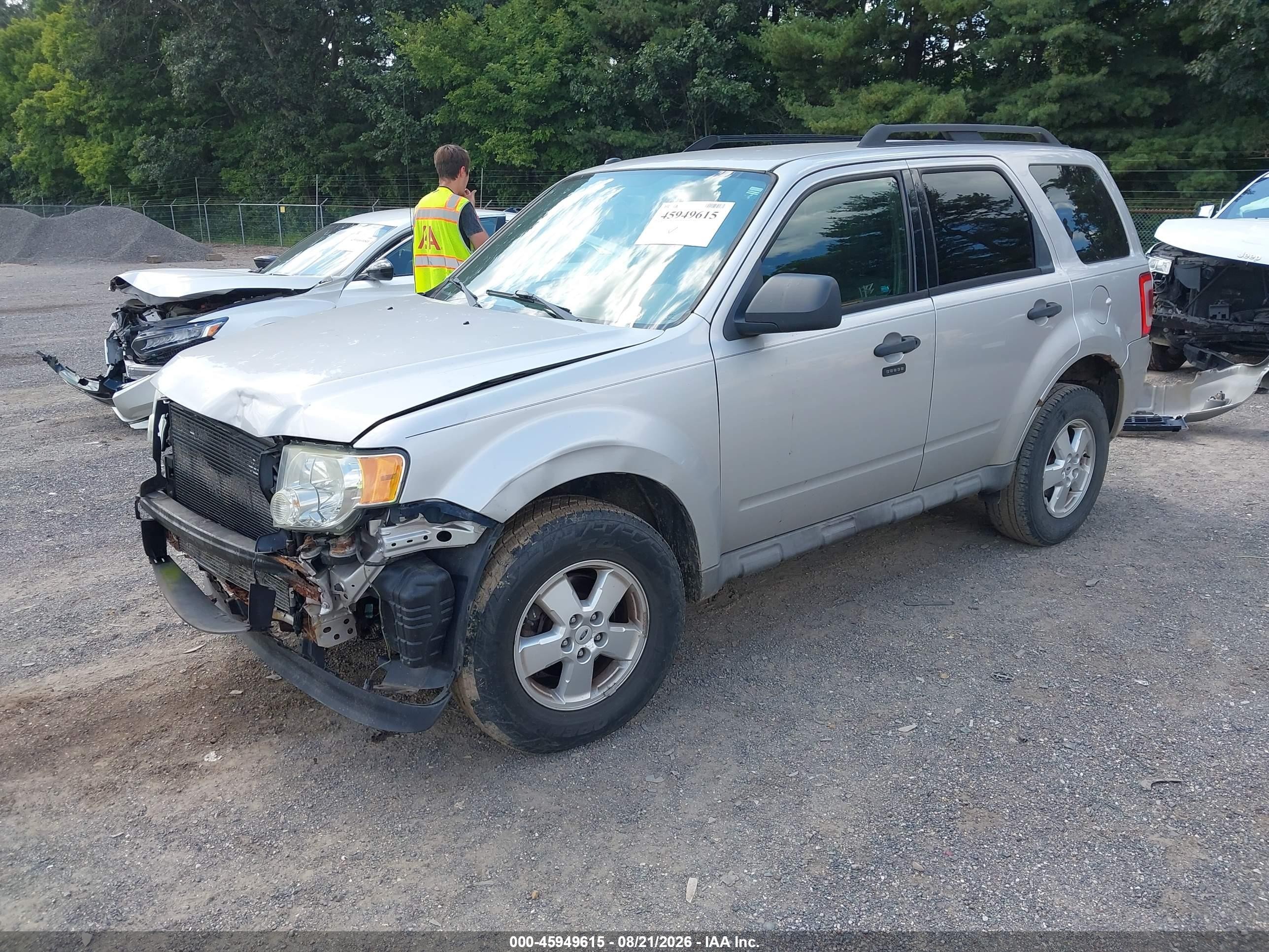 2009 Ford Escape Xlt White vin: 1FMCU03779KB29795
