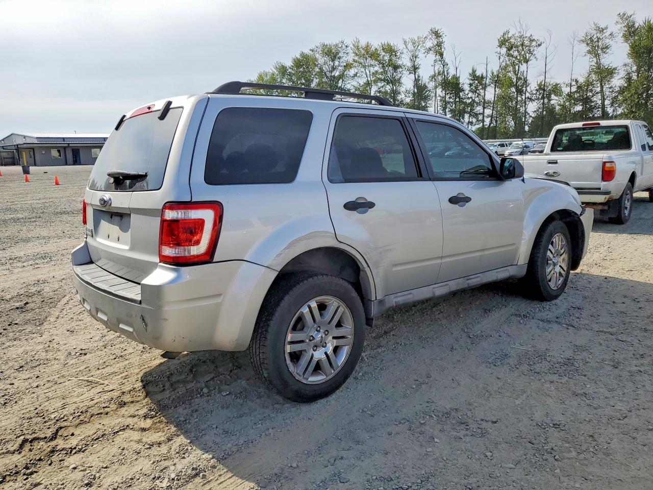 2009 Ford Escape Xlt Silver vin: 1FMCU03789KB71036