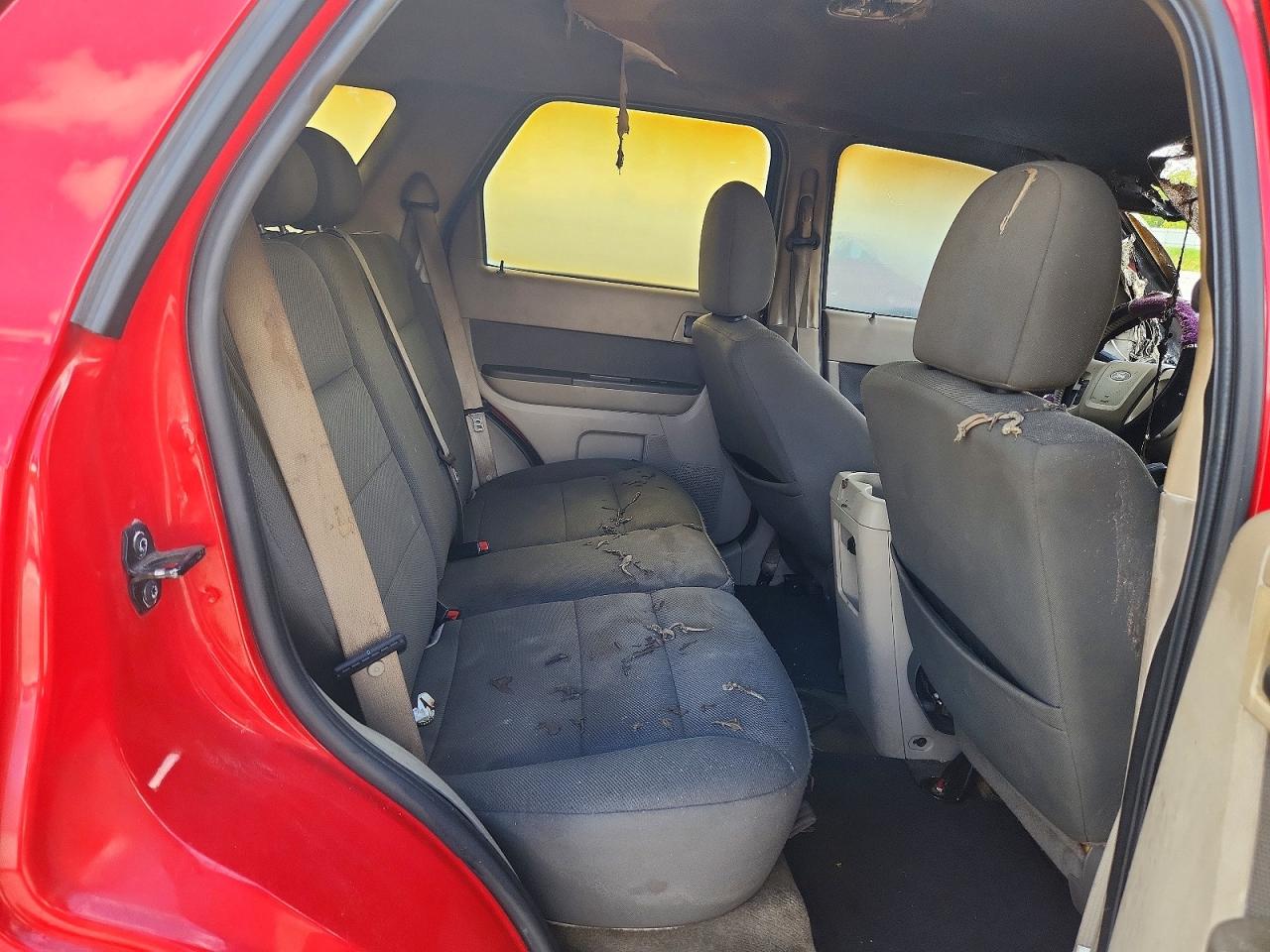 2009 Ford Escape Xlt Red vin: 1FMCU03799KA25843
