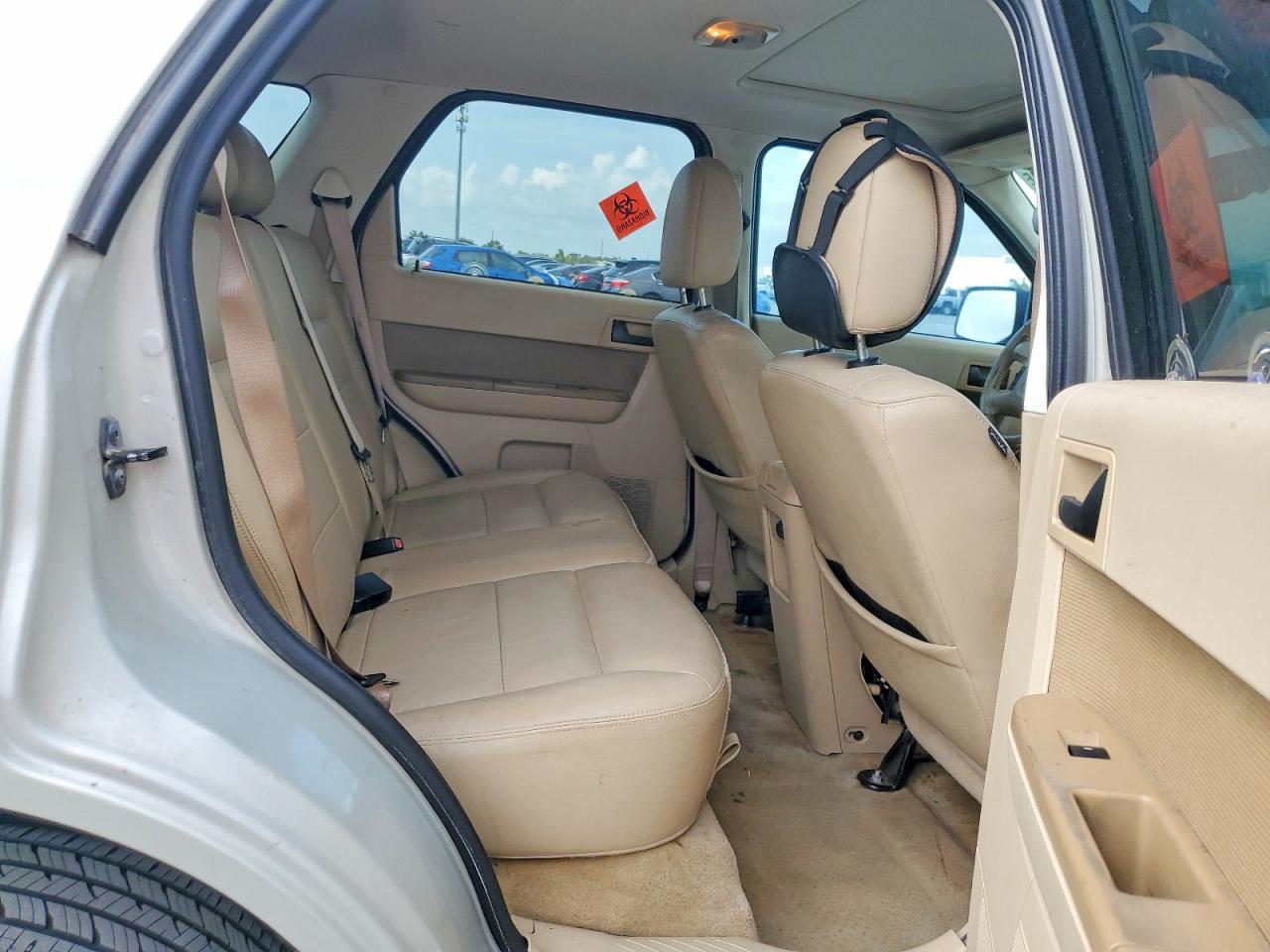 2009 Ford Escape Xlt Beige vin: 1FMCU03799KA36664