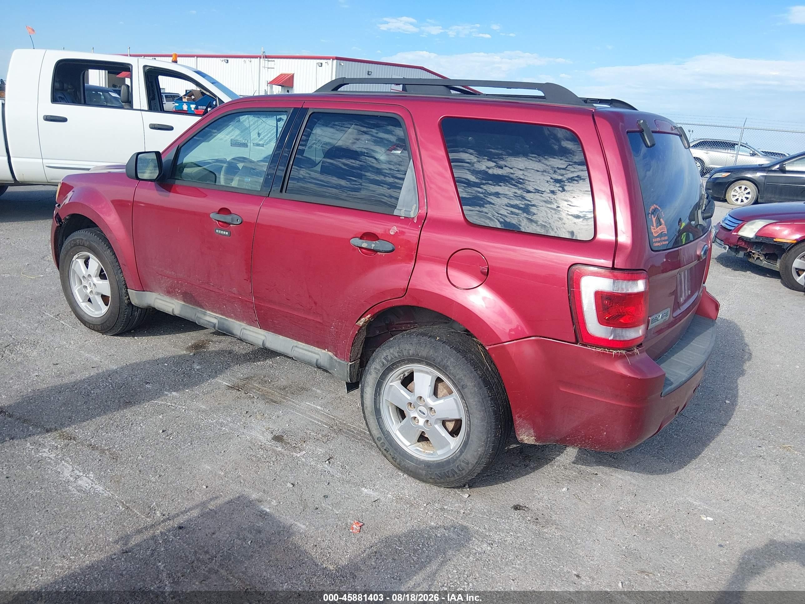 2009 Ford Escape Xlt Red vin: 1FMCU03799KA50466