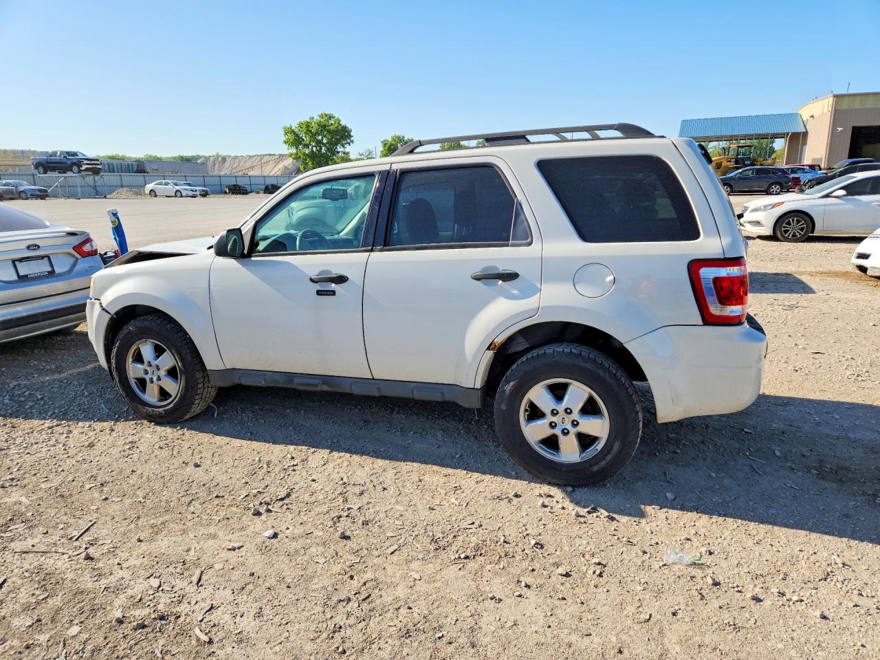2009 Ford Escape Xlt White vin: 1FMCU03799KA91969