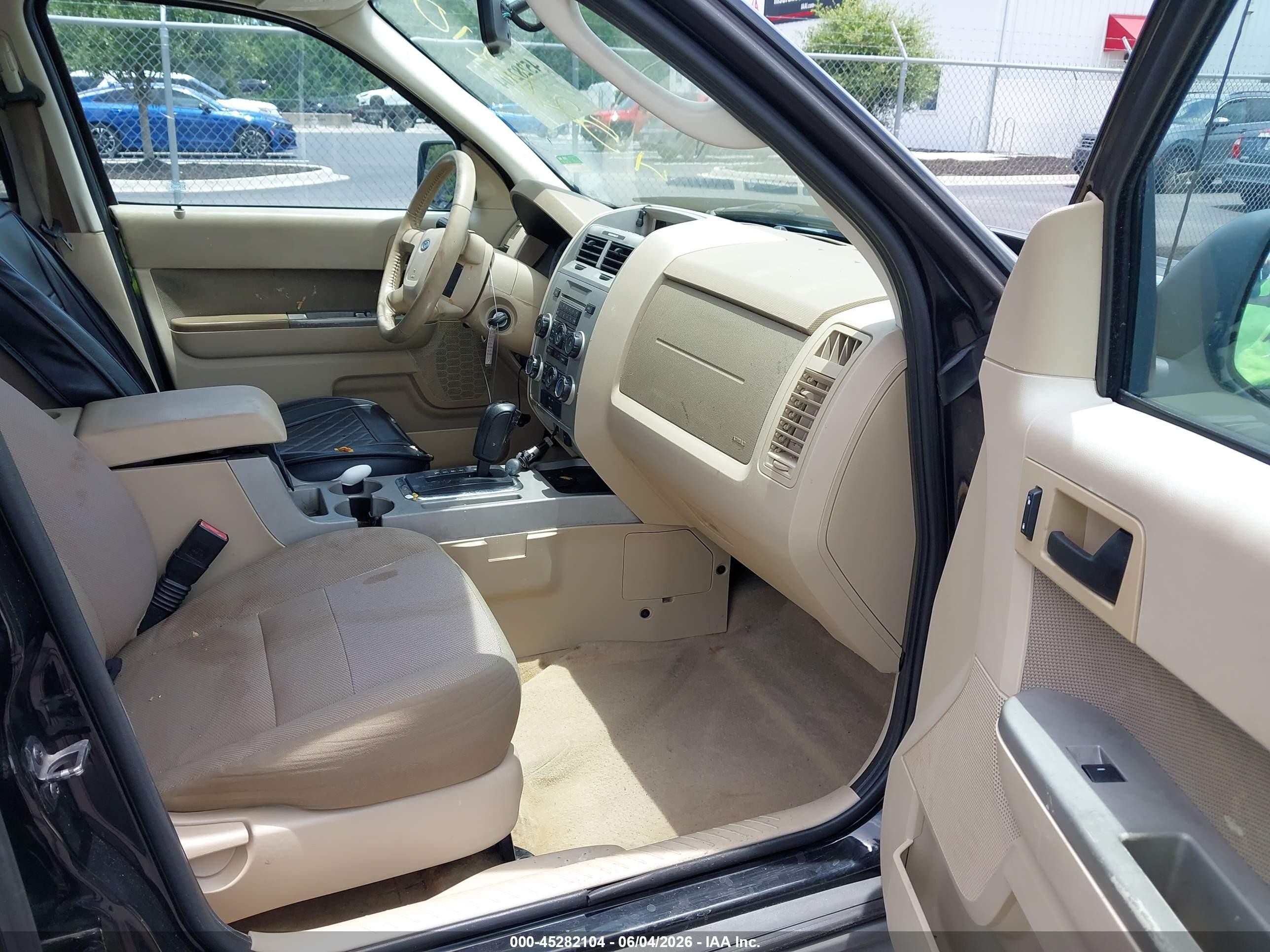 2009 Ford Escape Xlt Black vin: 1FMCU03799KB27661