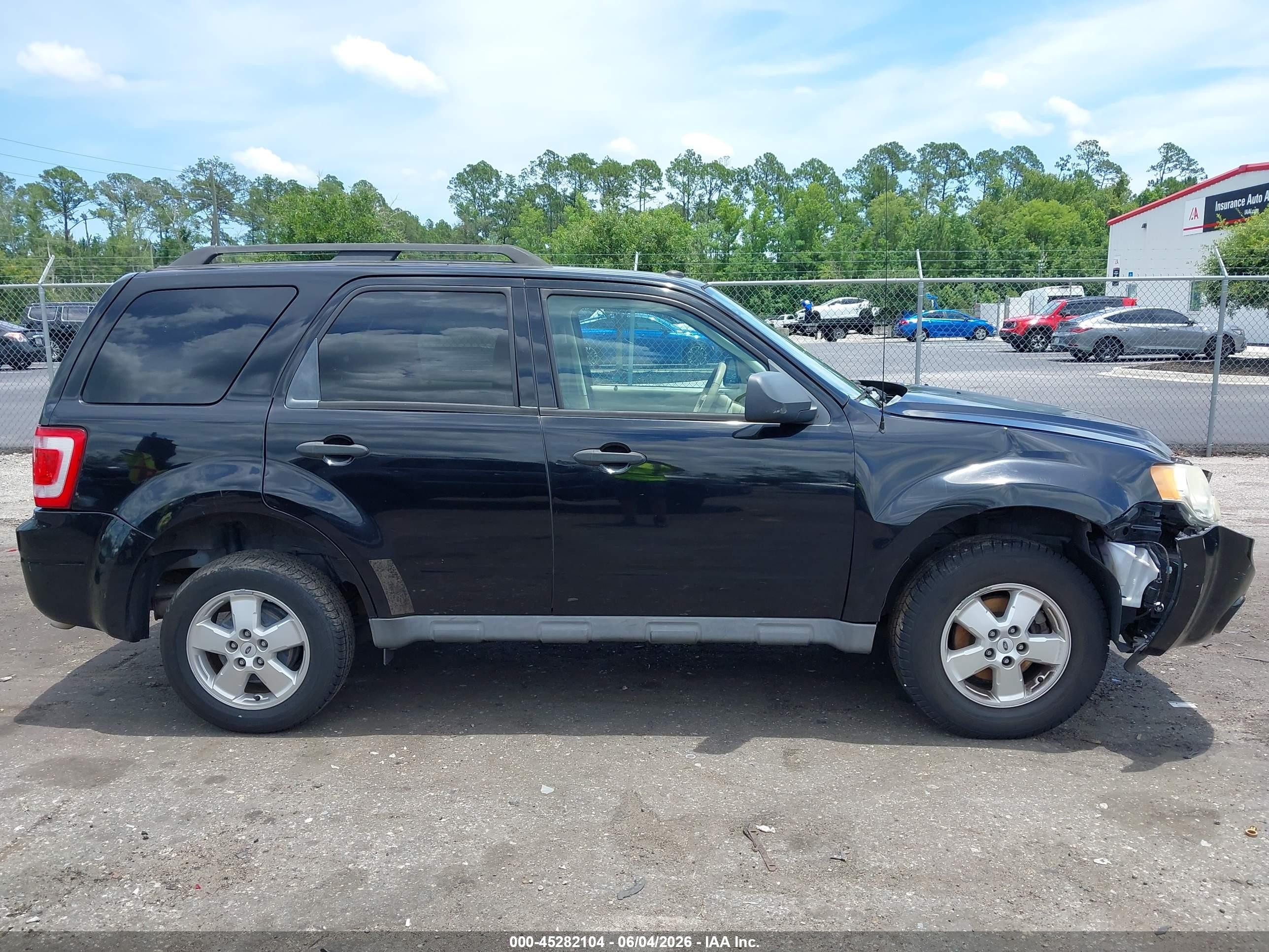 2009 Ford Escape Xlt Black vin: 1FMCU03799KB27661