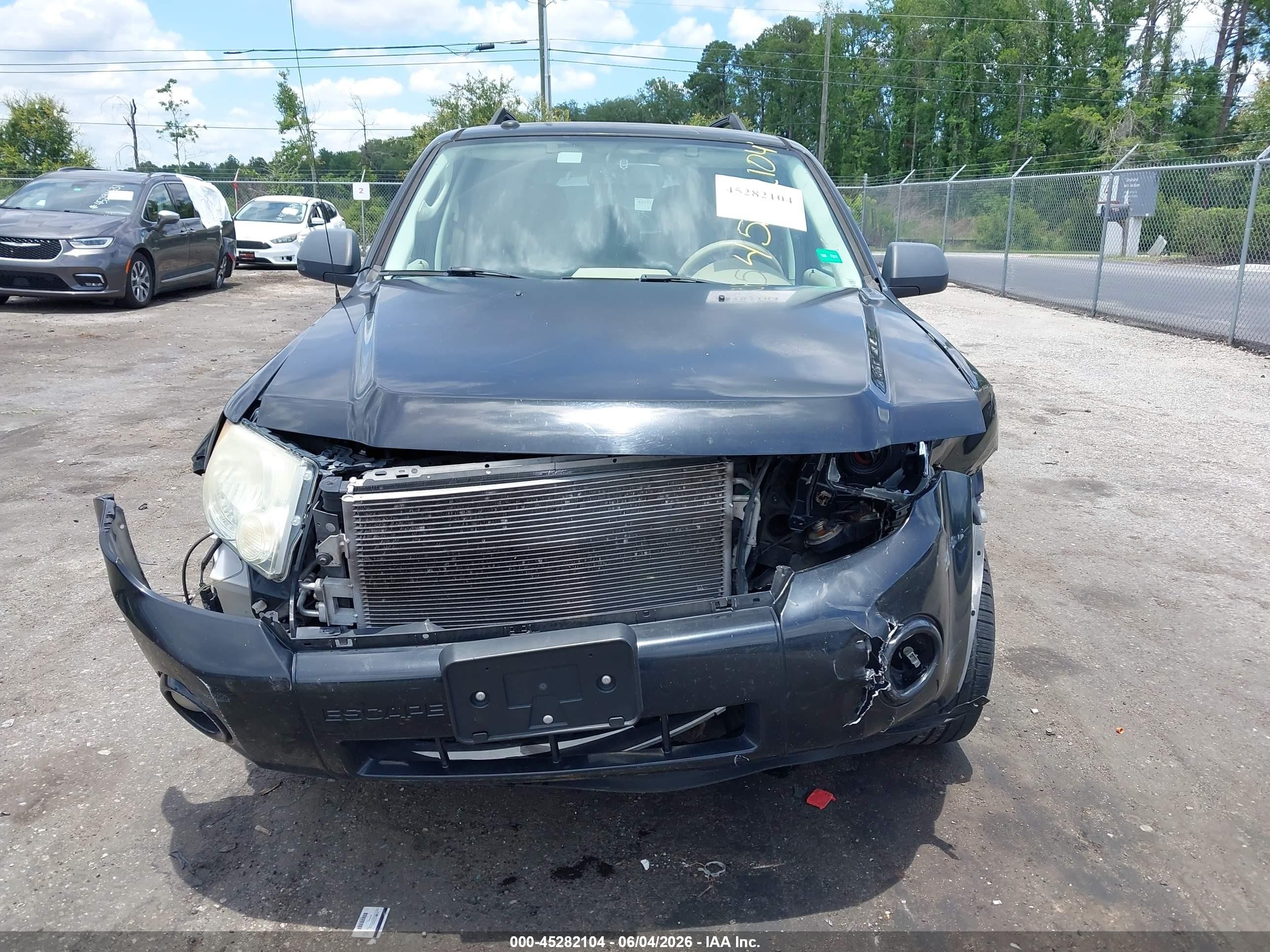 2009 Ford Escape Xlt Black vin: 1FMCU03799KB27661