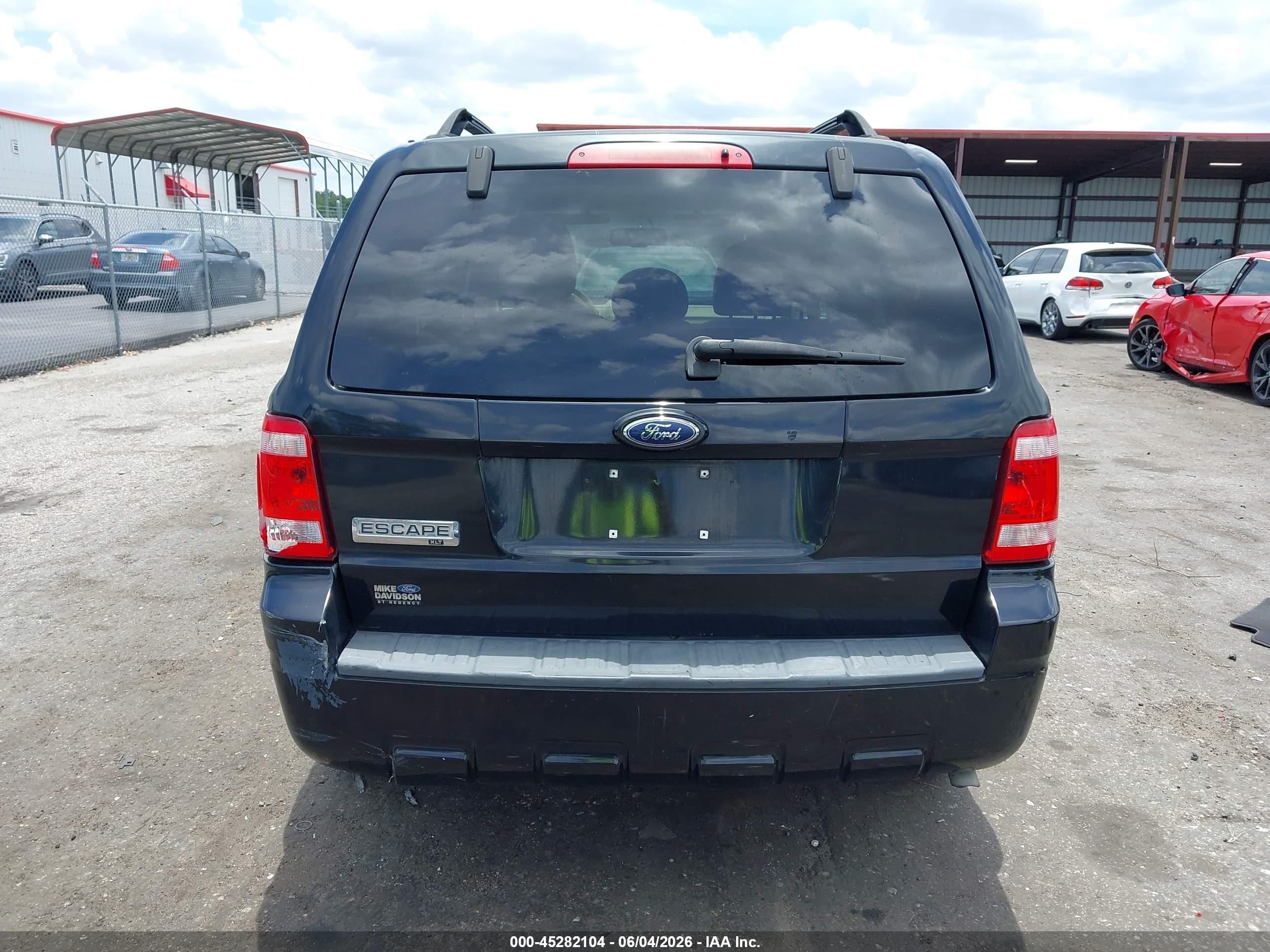 2009 Ford Escape Xlt Black vin: 1FMCU03799KB27661