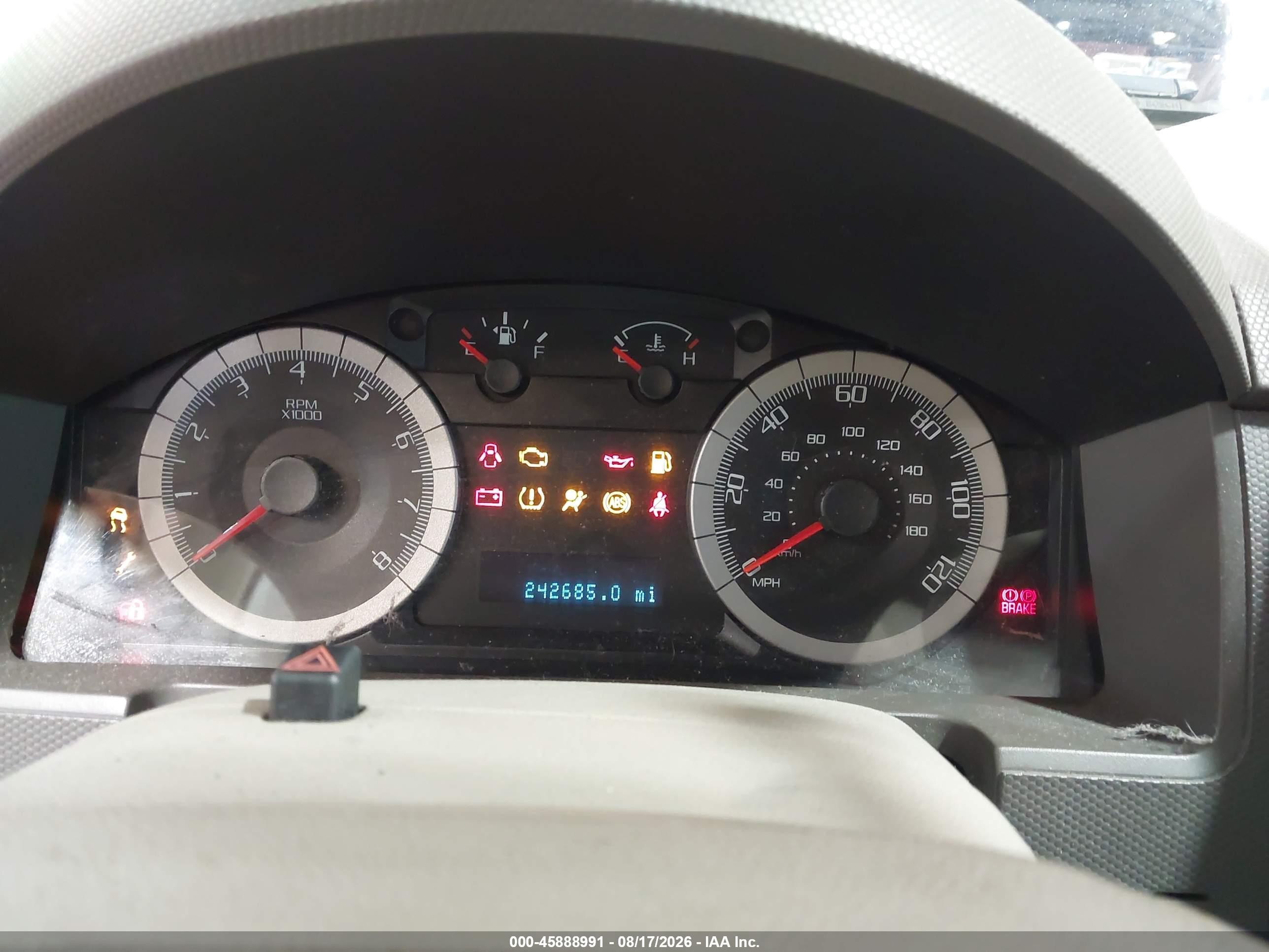 2009 Ford Escape Xlt White vin: 1FMCU037X9KA42781