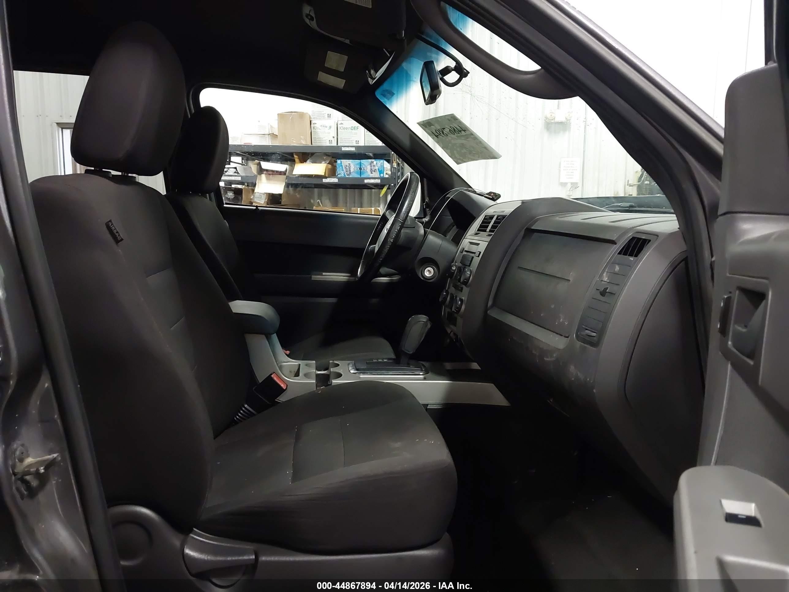 2009 Ford Escape Xlt Gray vin: 1FMCU037X9KA58446