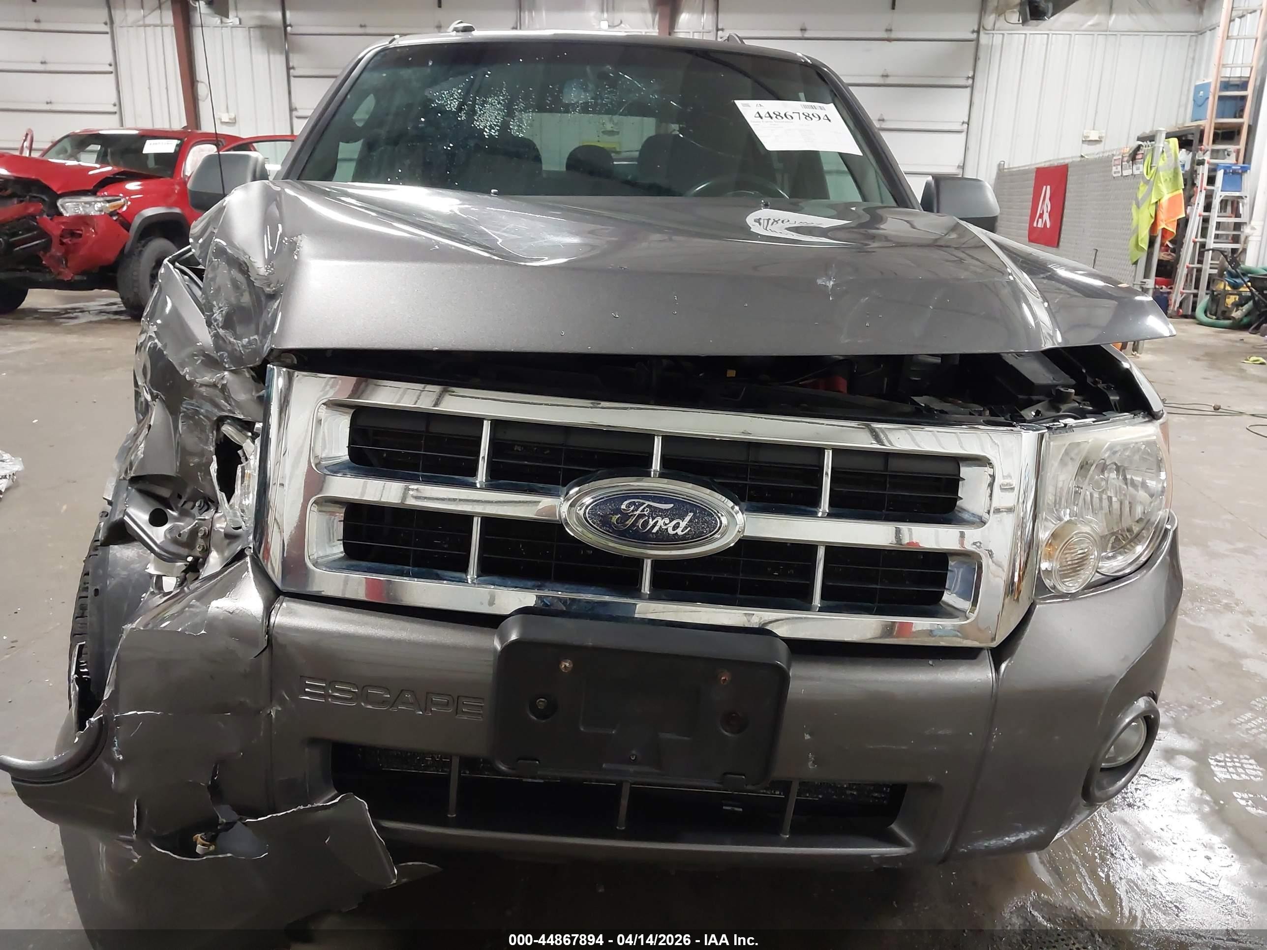 2009 Ford Escape Xlt Gray vin: 1FMCU037X9KA58446