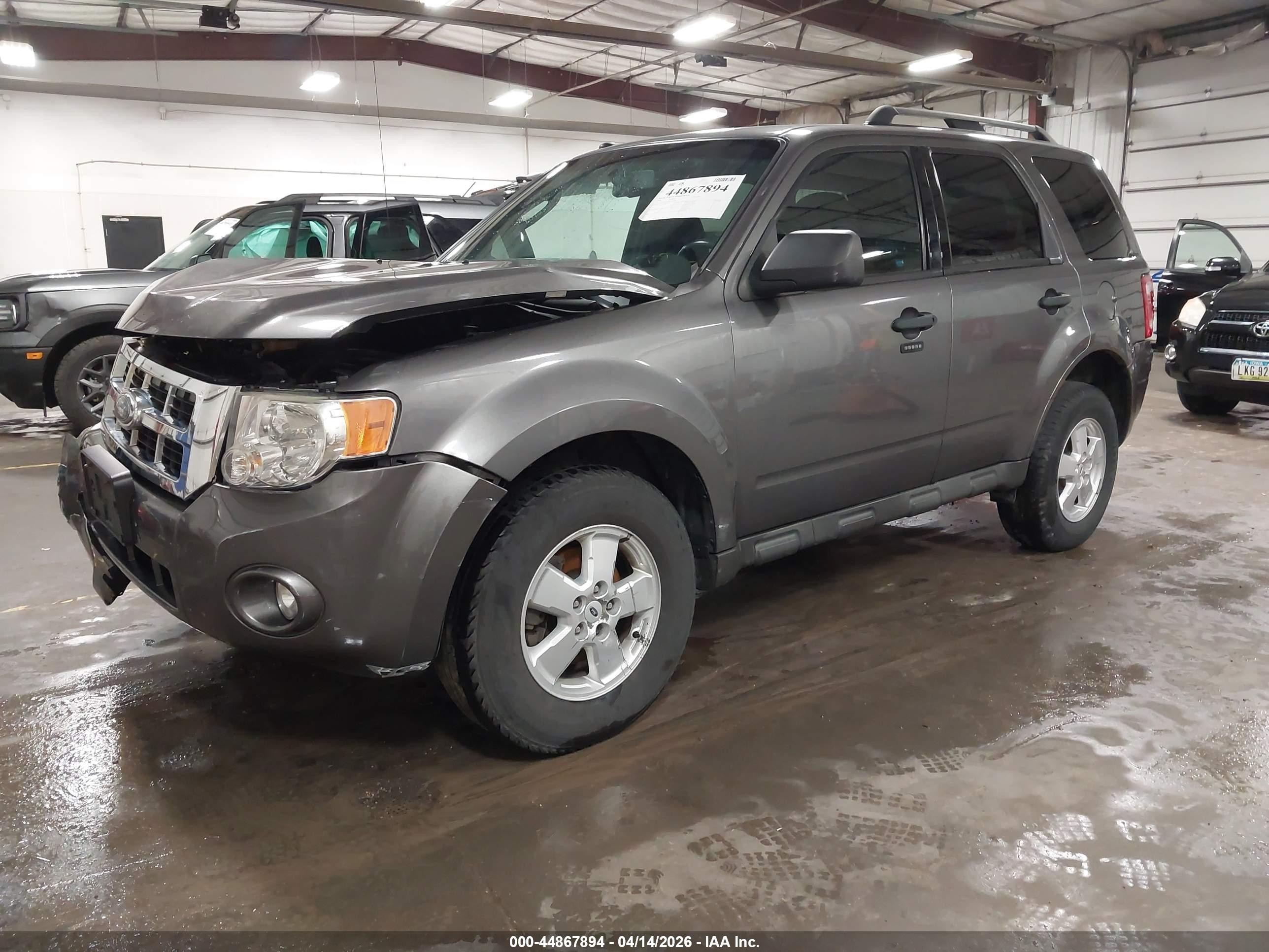2009 Ford Escape Xlt Gray vin: 1FMCU037X9KA58446