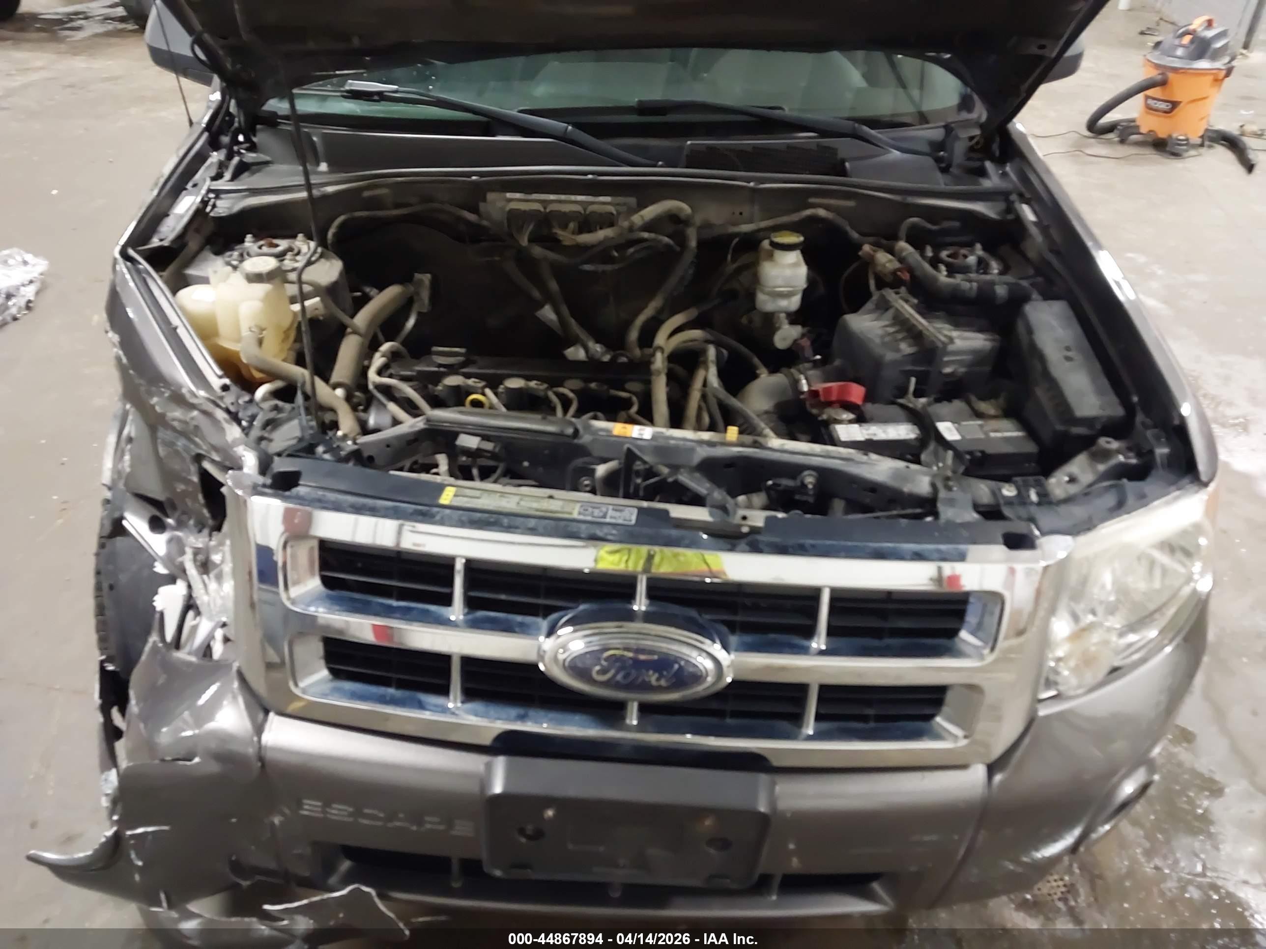 2009 Ford Escape Xlt Gray vin: 1FMCU037X9KA58446
