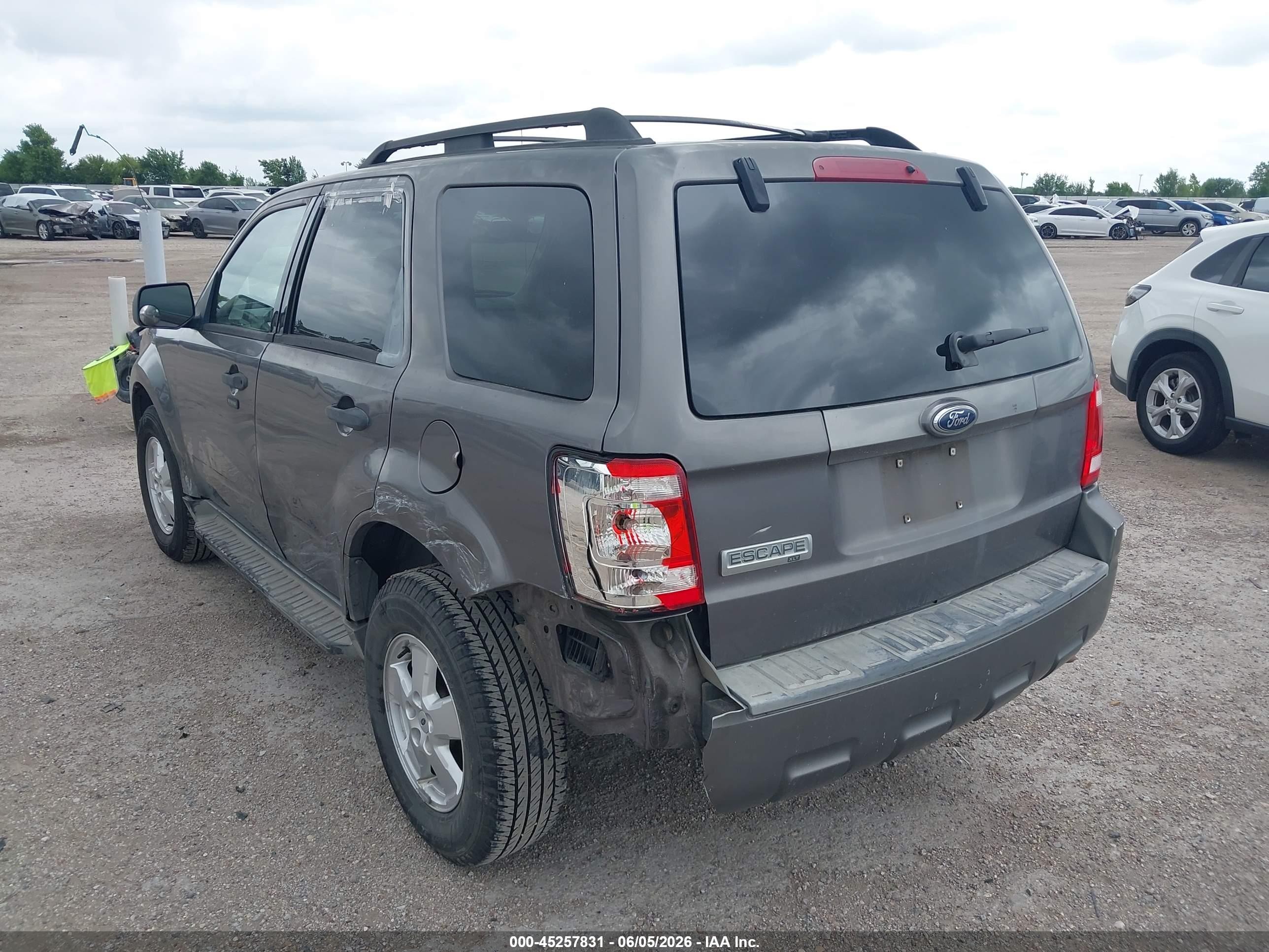 2009 Ford Escape Xlt Gray vin: 1FMCU037X9KD01804
