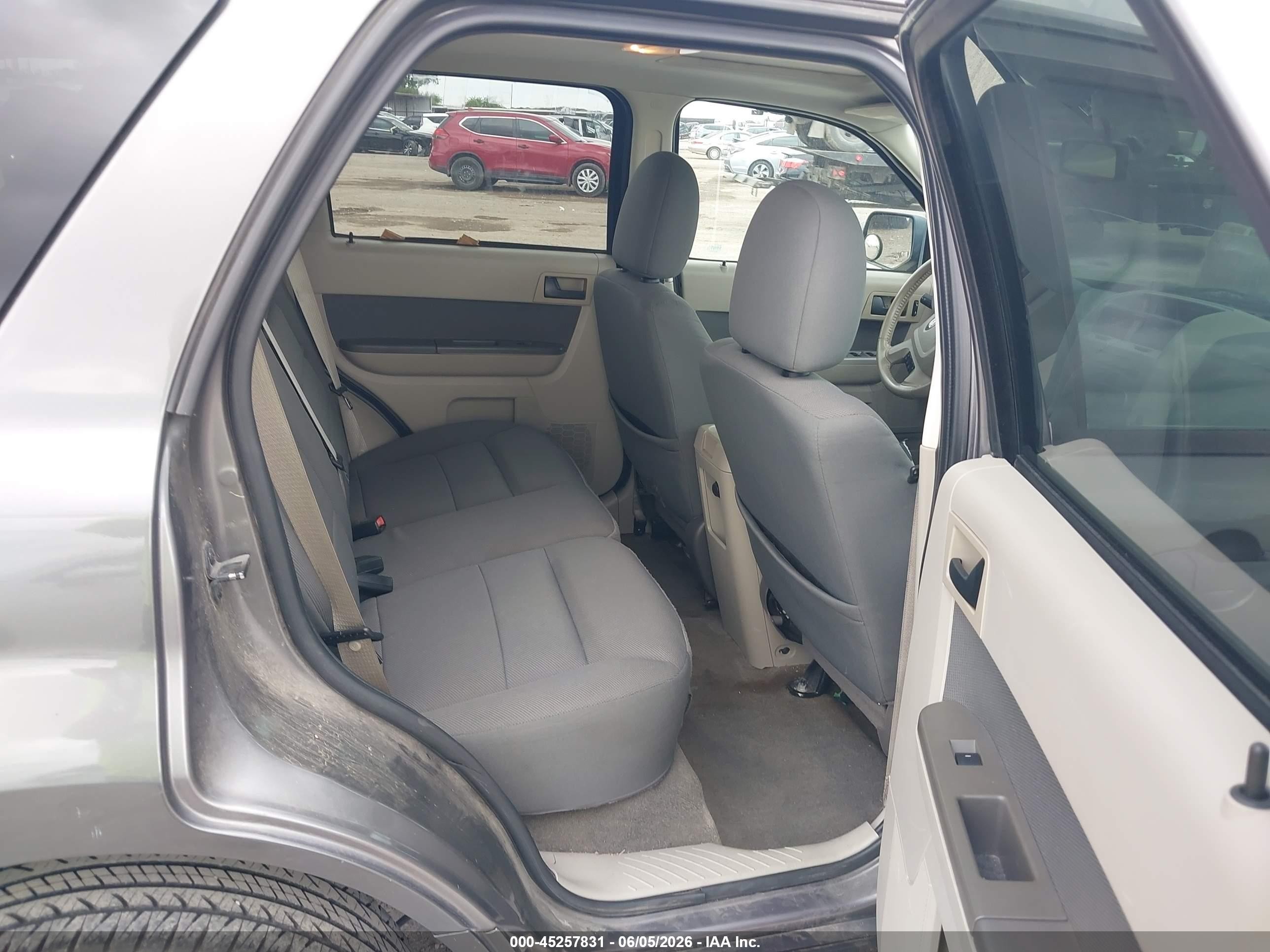 2009 Ford Escape Xlt Gray vin: 1FMCU037X9KD01804