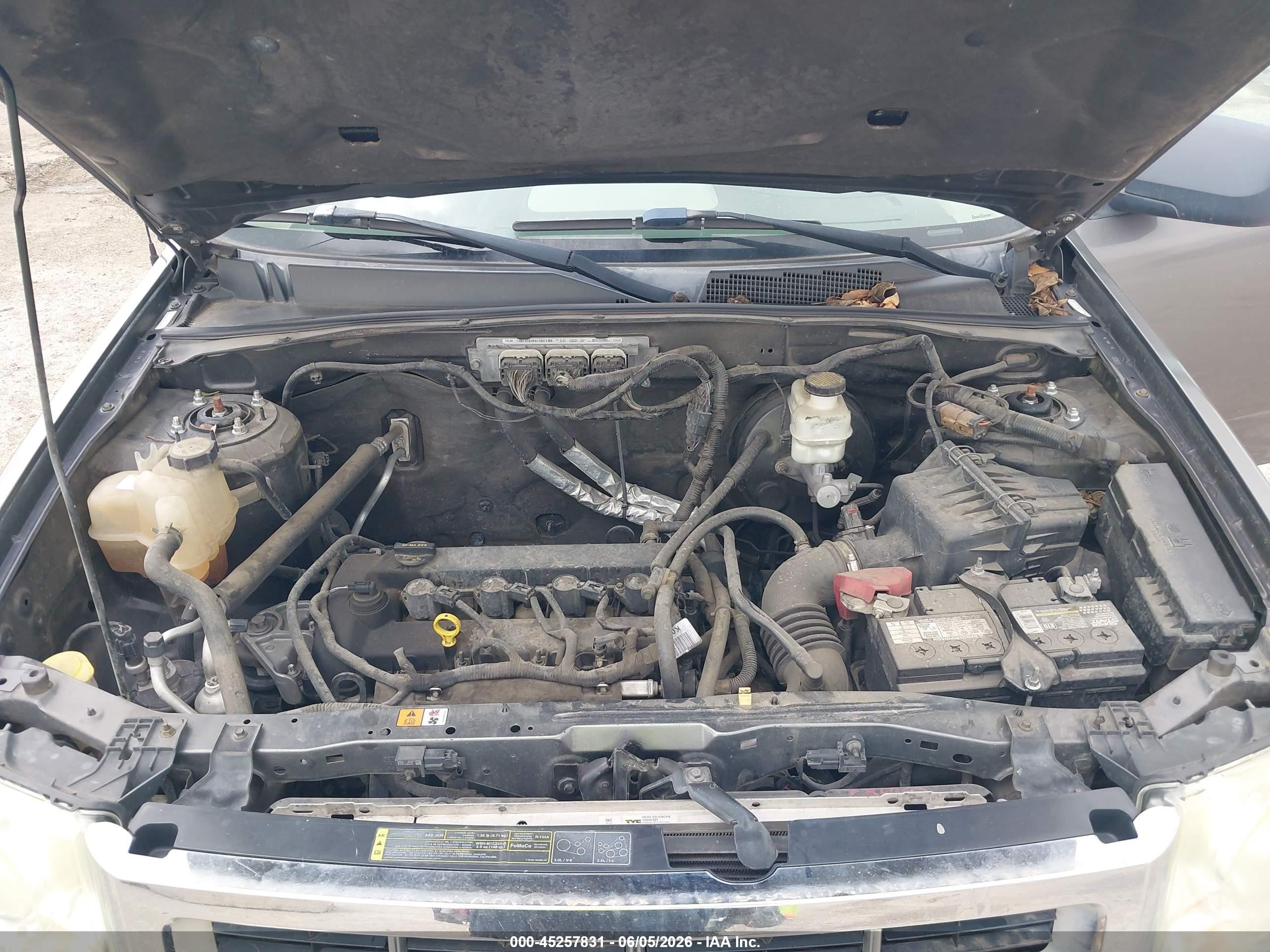 2009 Ford Escape Xlt Gray vin: 1FMCU037X9KD01804