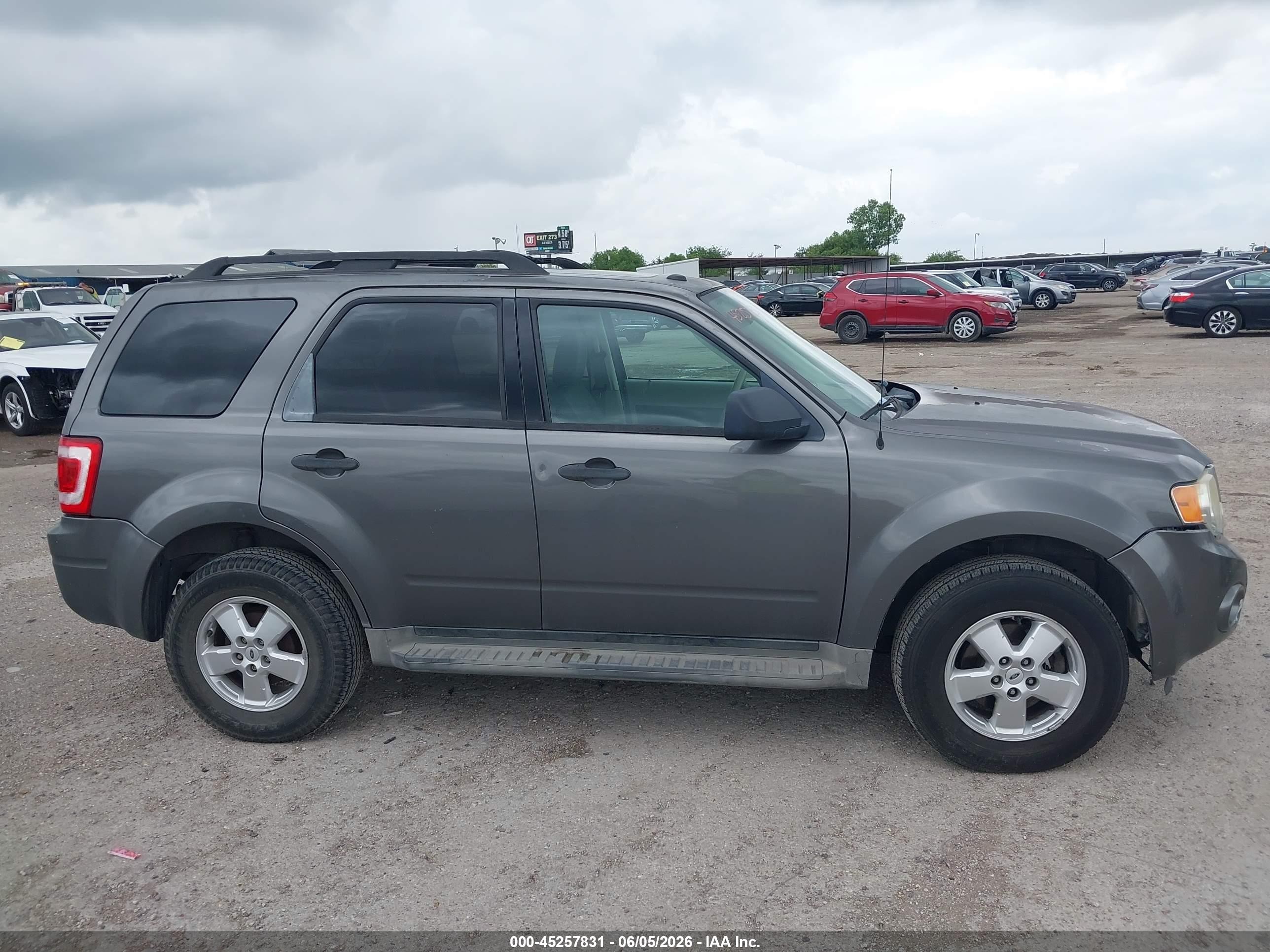 2009 Ford Escape Xlt Gray vin: 1FMCU037X9KD01804
