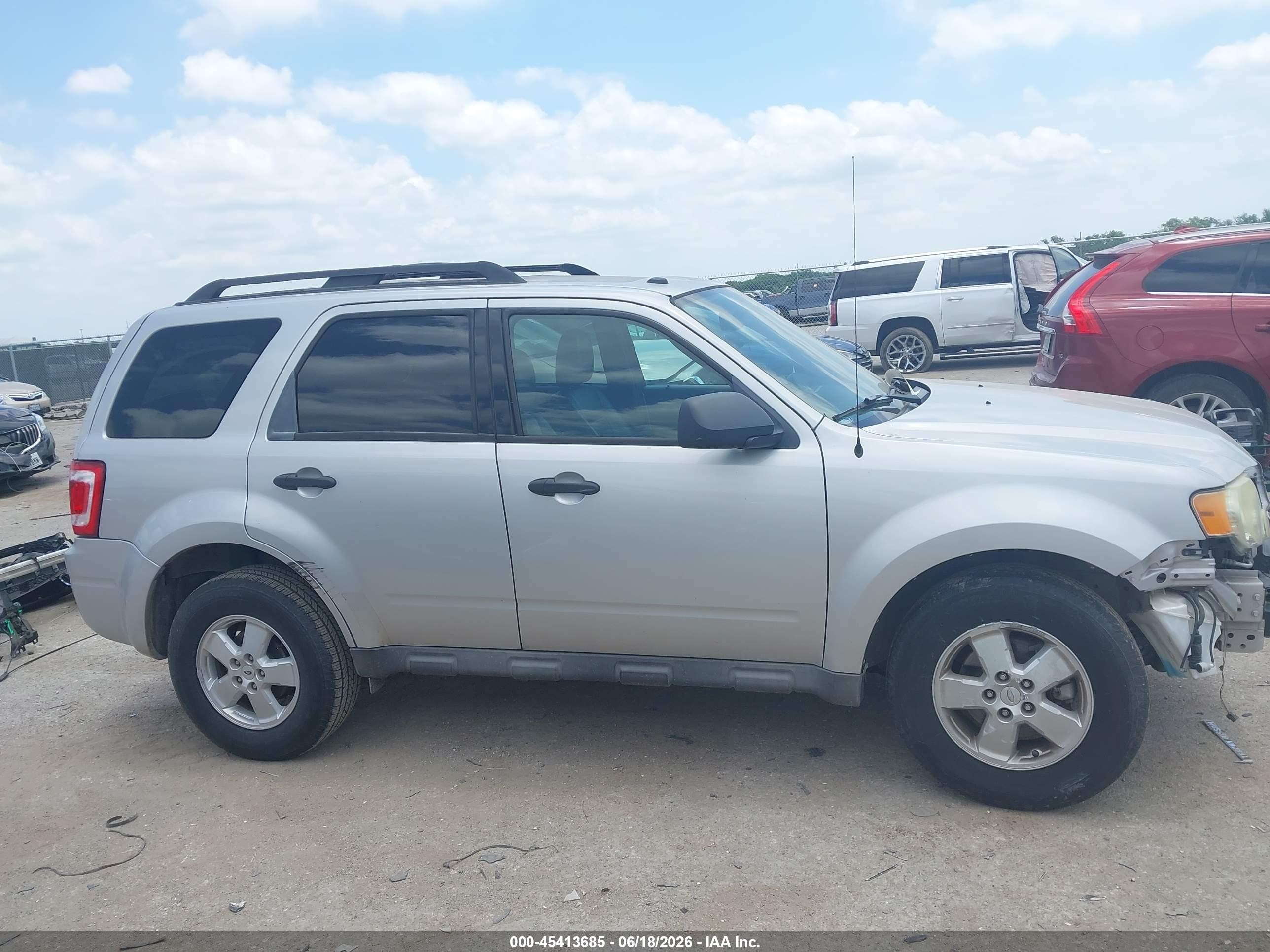 2009 Ford Escape Xlt Silver vin: 1FMCU03G19KA64958