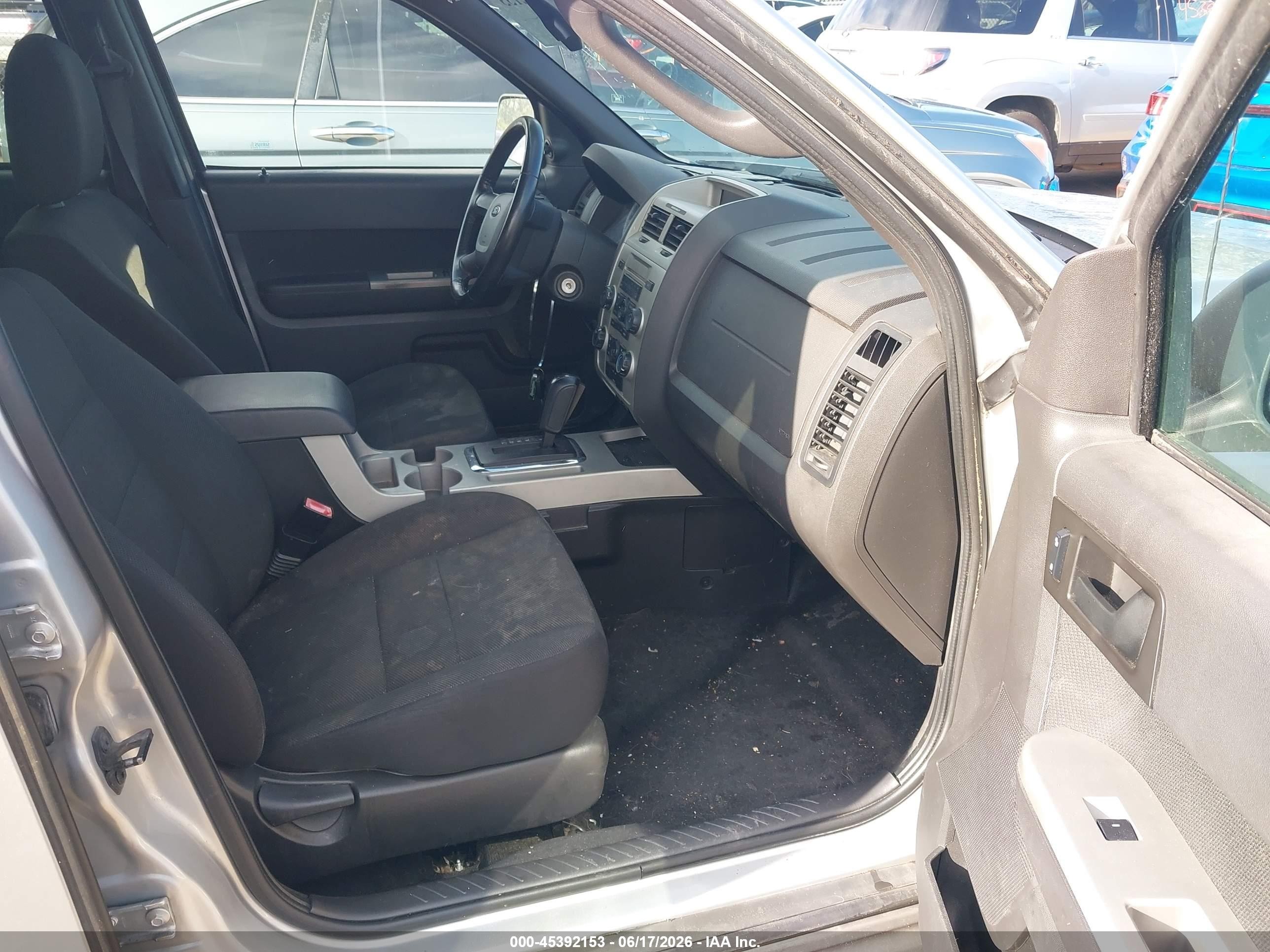 2009 Ford Escape Xlt Silver vin: 1FMCU03G19KA65849
