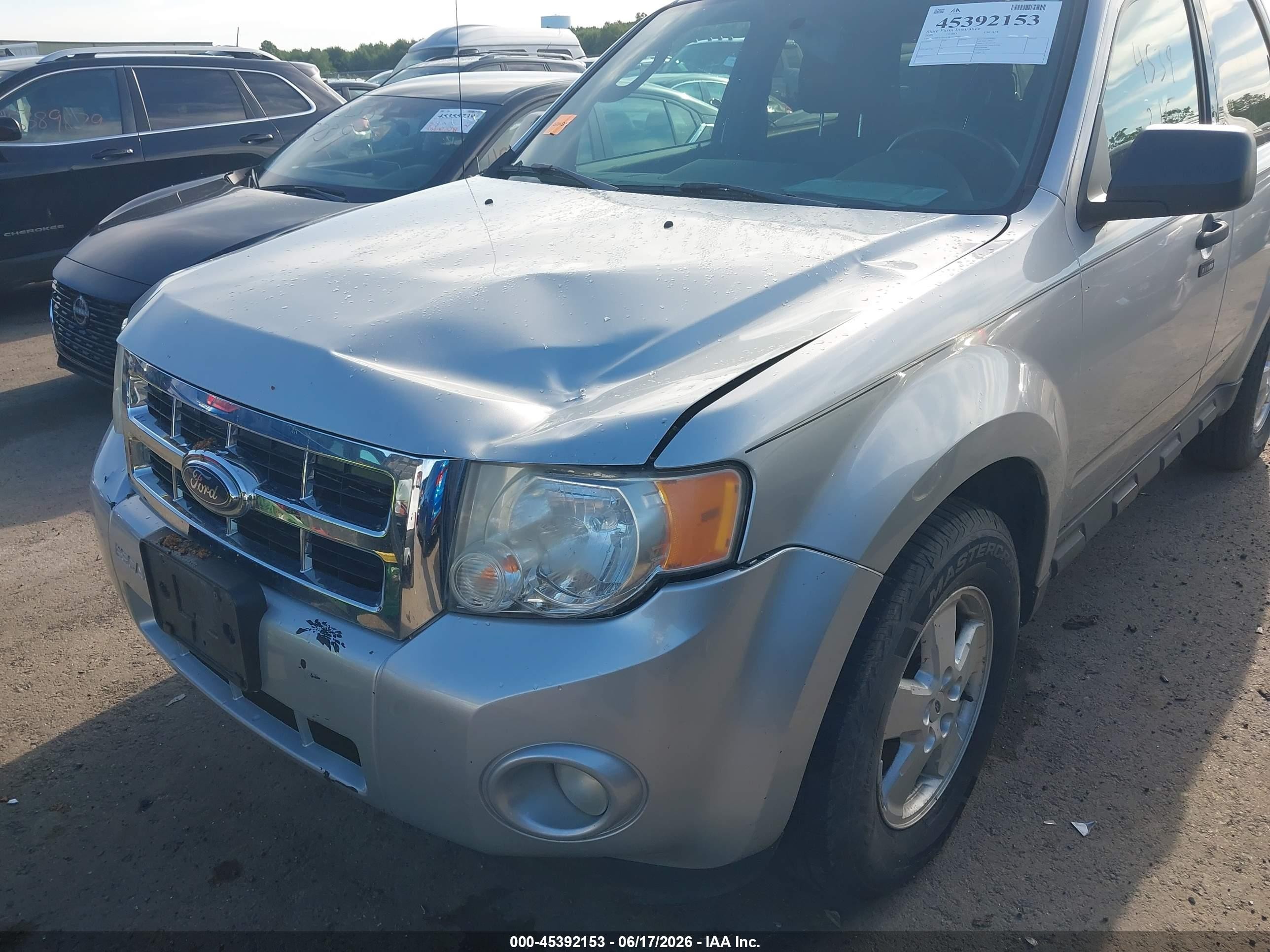 2009 Ford Escape Xlt Silver vin: 1FMCU03G19KA65849