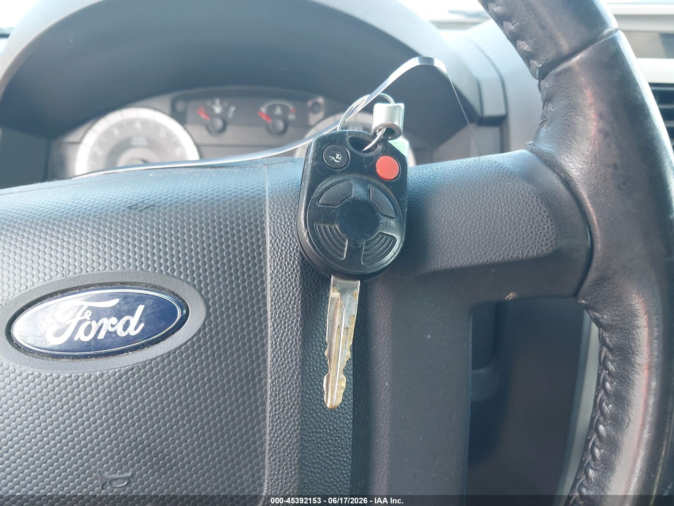 2009 Ford Escape Xlt Silver vin: 1FMCU03G19KA65849