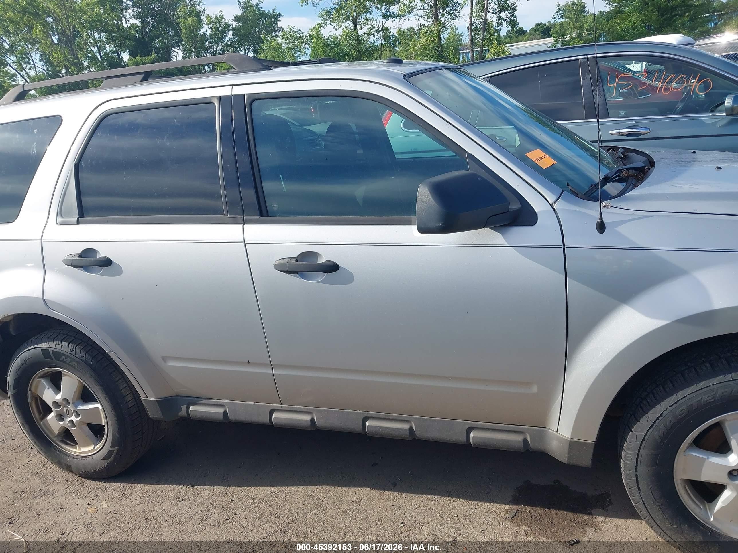 2009 Ford Escape Xlt Silver vin: 1FMCU03G19KA65849