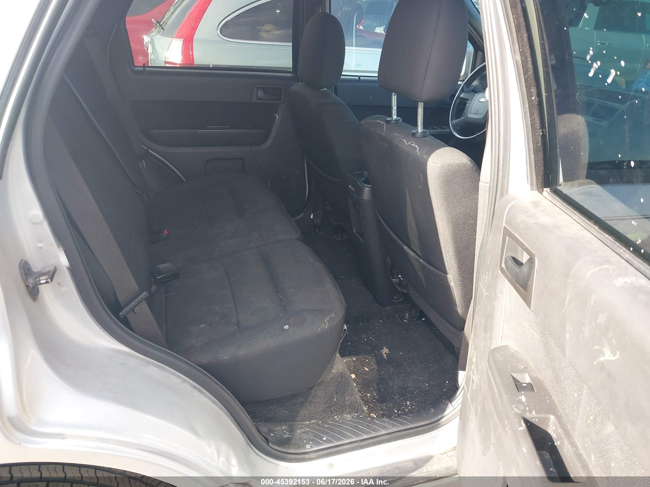 2009 Ford Escape Xlt Silver vin: 1FMCU03G19KA65849