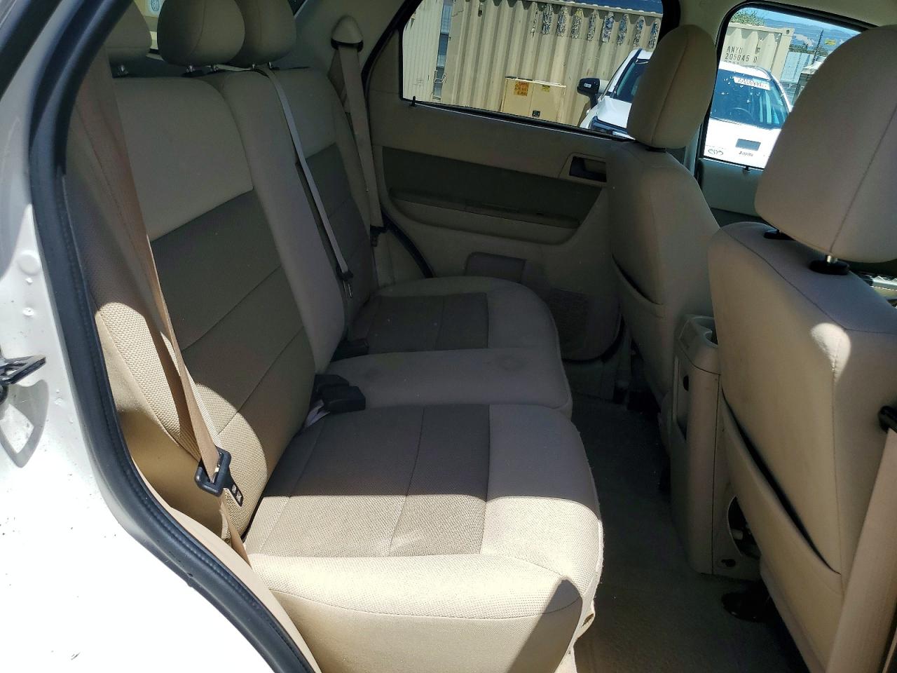 2009 Ford Escape Xlt White vin: 1FMCU03G19KA94980