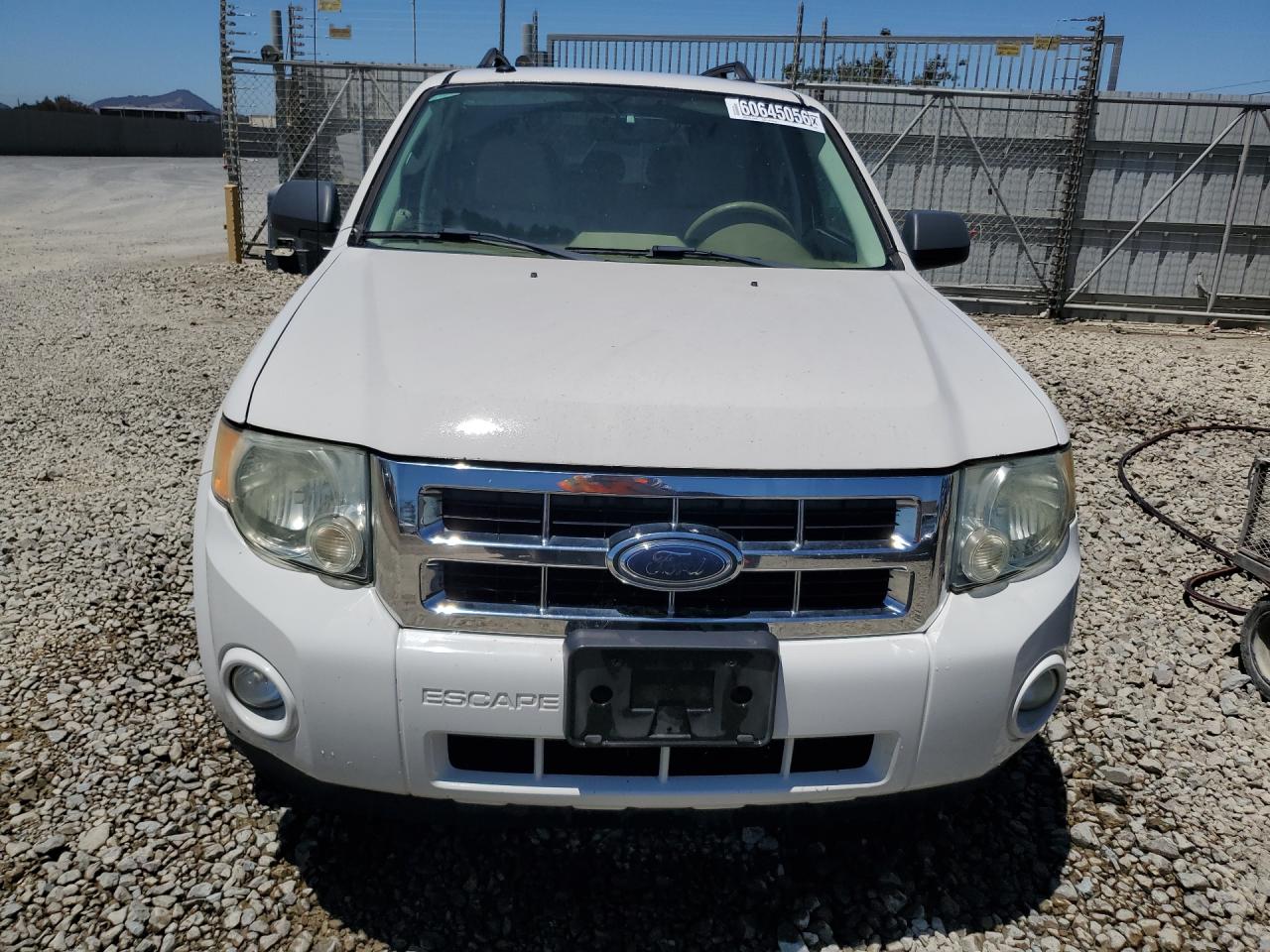 2009 Ford Escape Xlt White vin: 1FMCU03G19KA94980 Damage: Hood, Chipped, 10 Or More