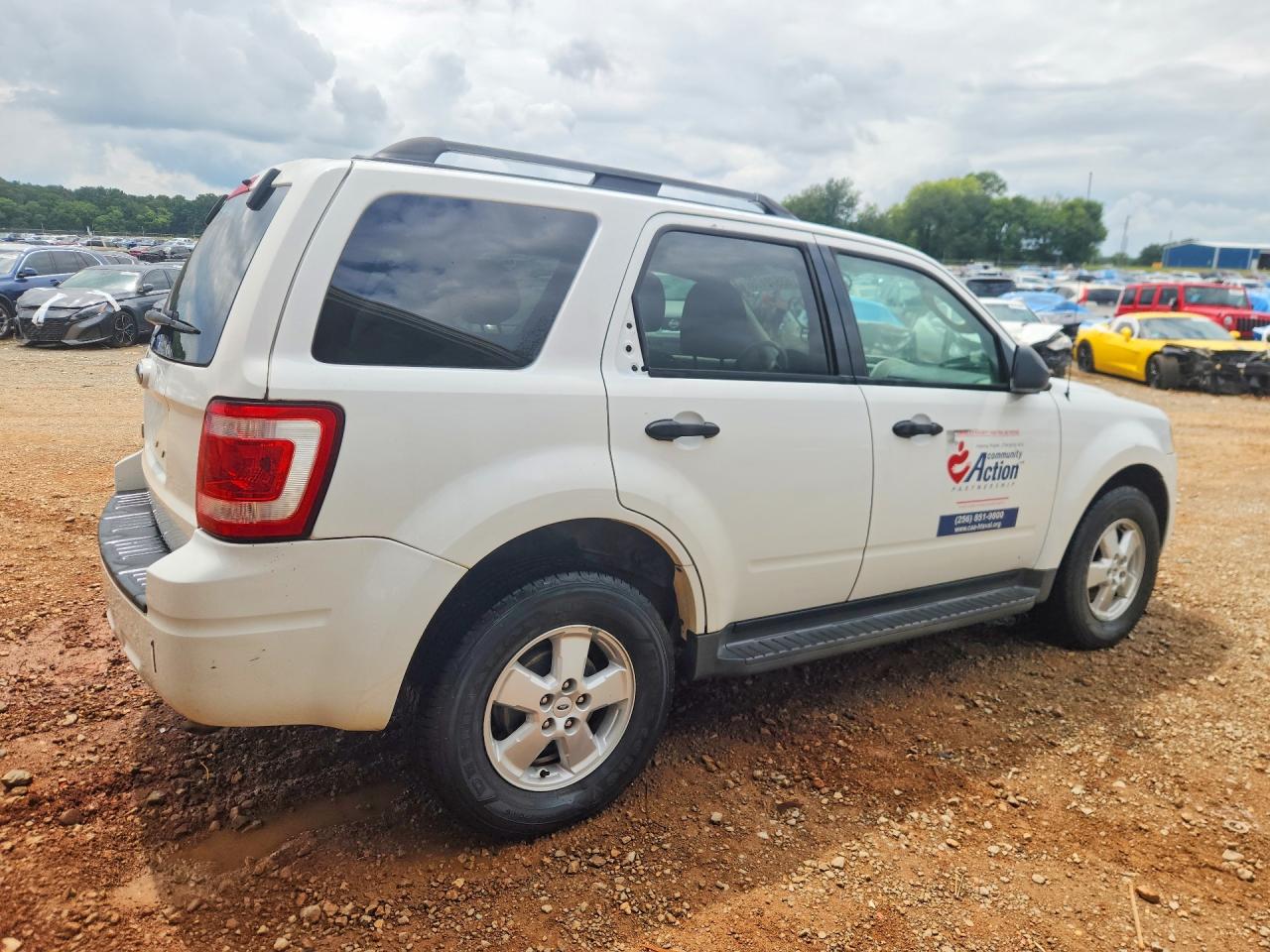 2009 Ford Escape Xlt White vin: 1FMCU03G39KA25269