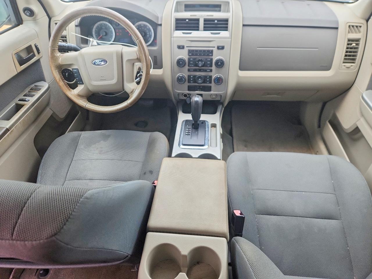 2009 Ford Escape Xlt White vin: 1FMCU03G39KA25269